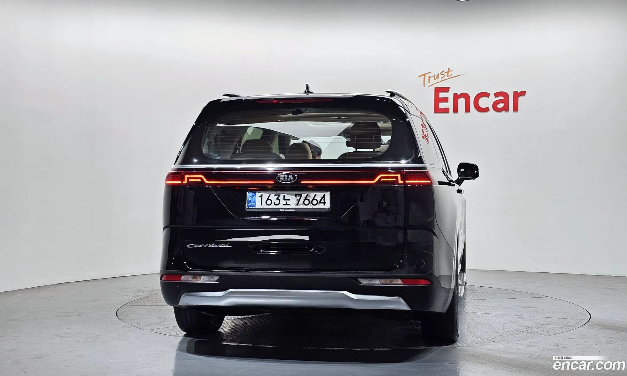 Kia Carnival 2020 KNANE81BBMS031373 — 22