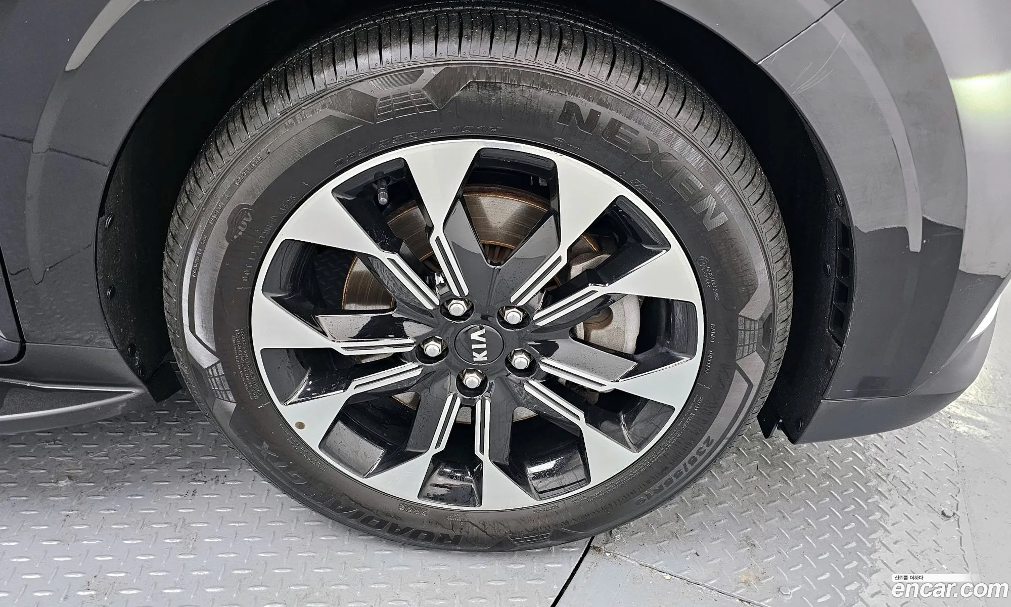 Kia Carnival 2020 KNANE81BBMS031373 — 25