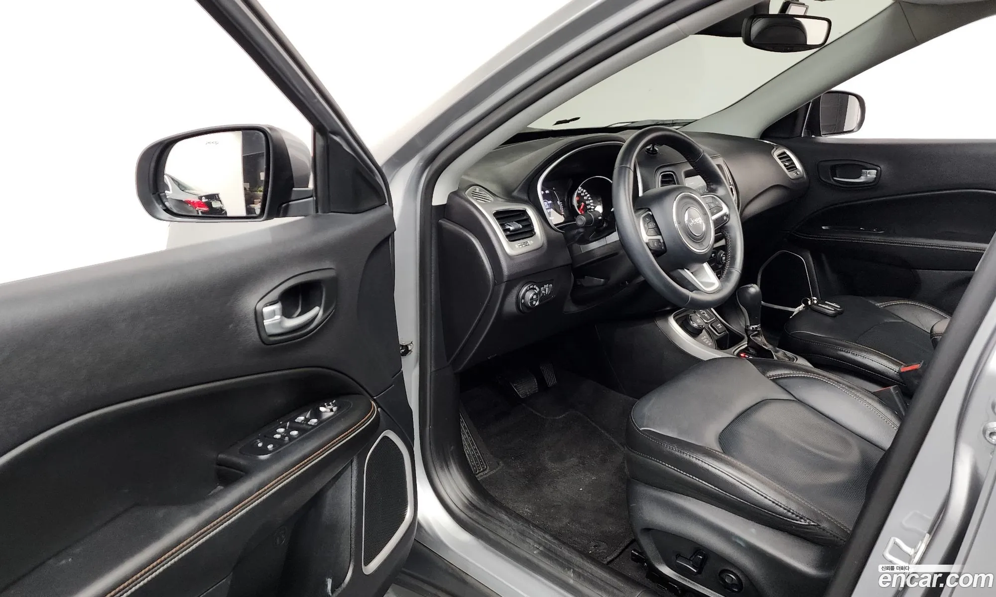 Jeep Compass 2018 3C4NJDBB3JT393960 — 19
