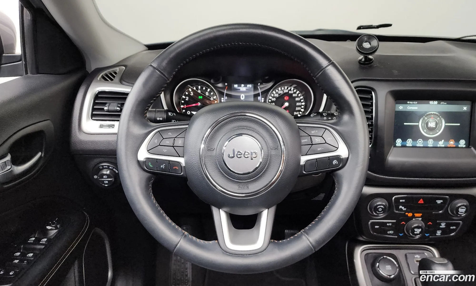Jeep Compass 2018 3C4NJDBB3JT393960 — 10