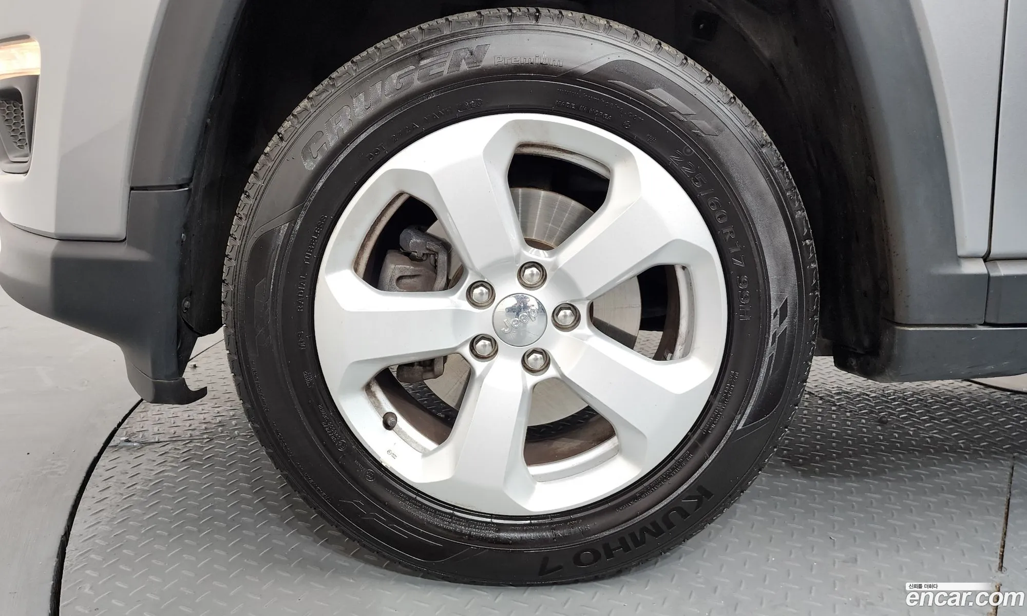 Jeep Compass 2018 3C4NJDBB3JT393960 — 13