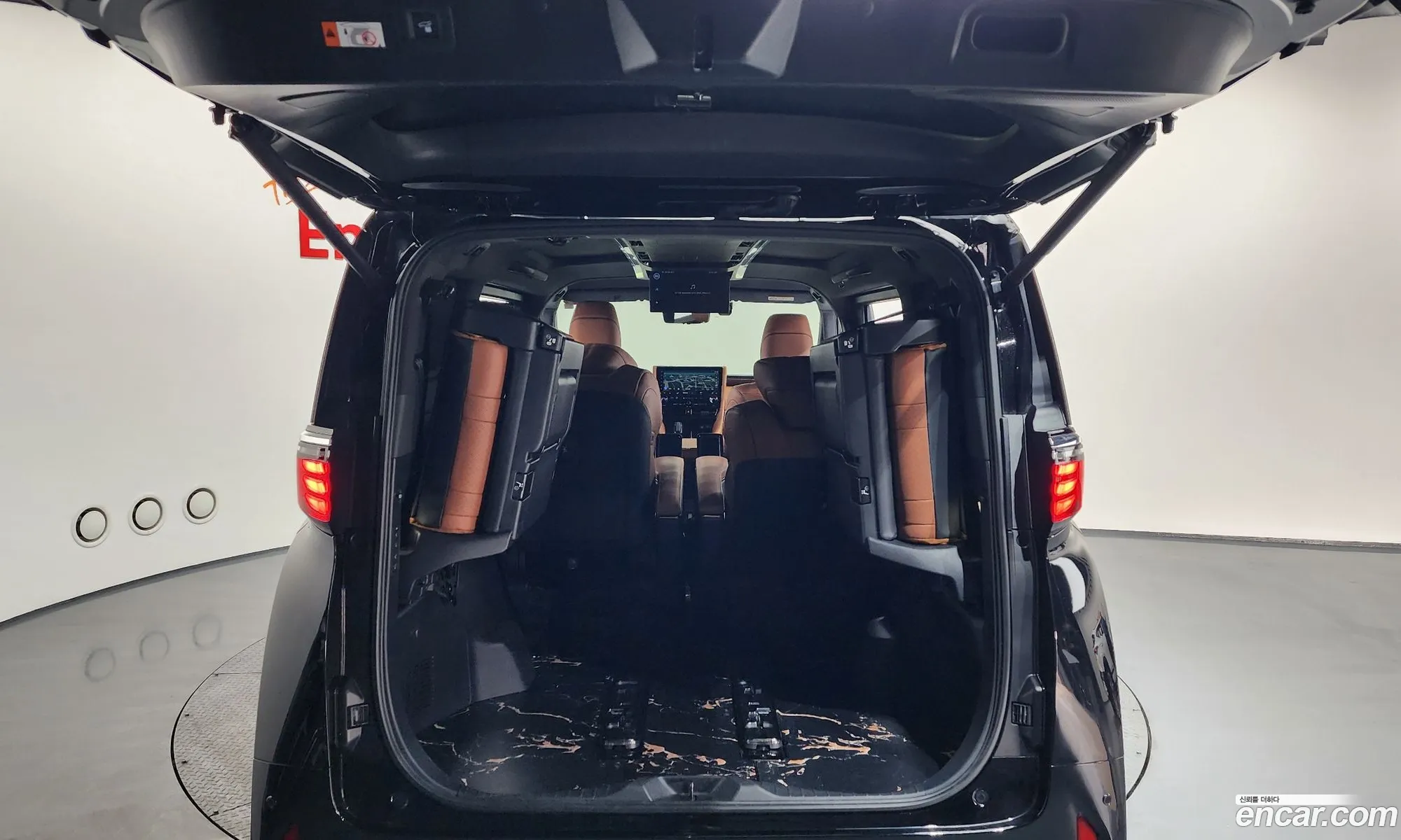 Toyota Alphard 2024 — 20