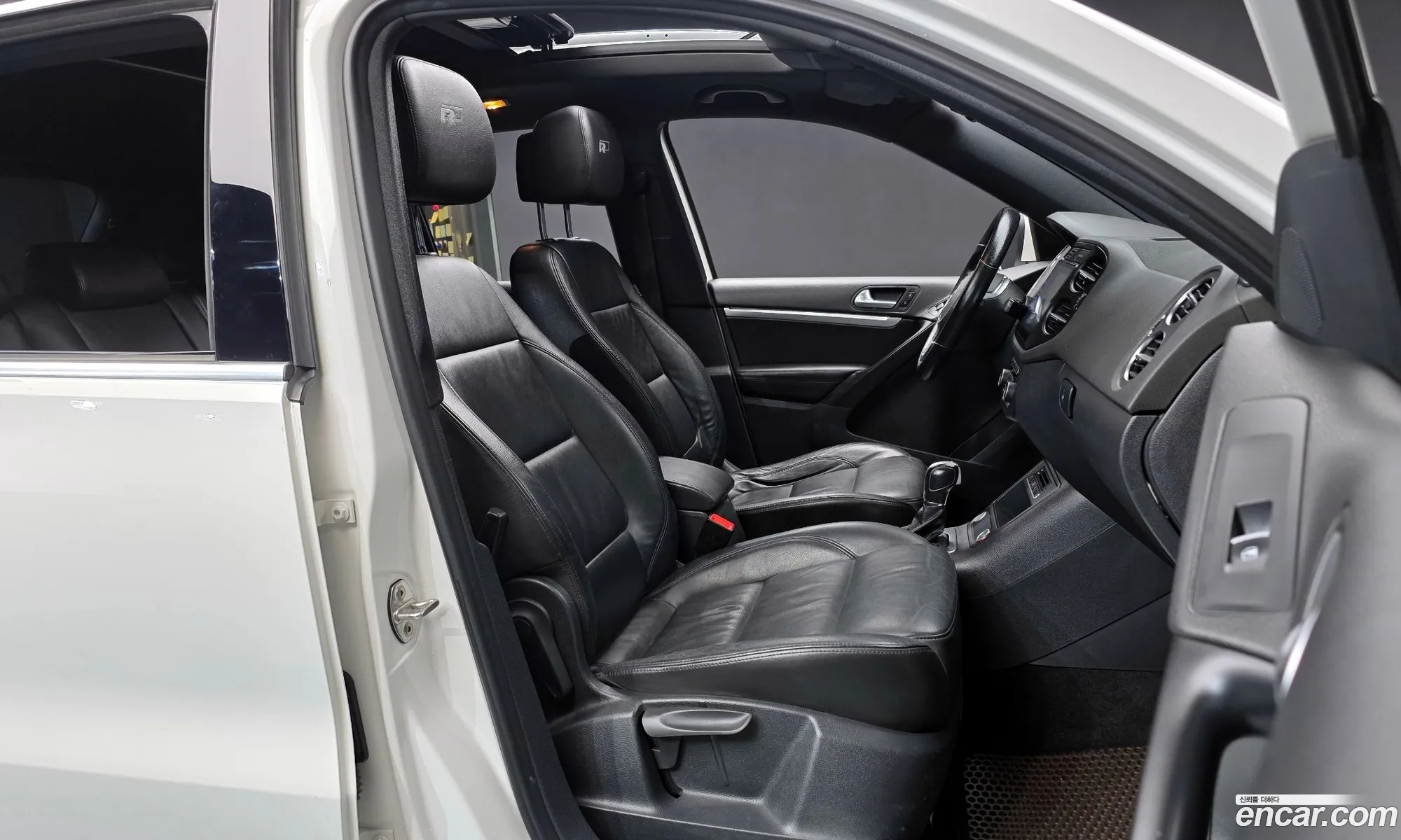Volkswagen Tiguan 2013 — 12