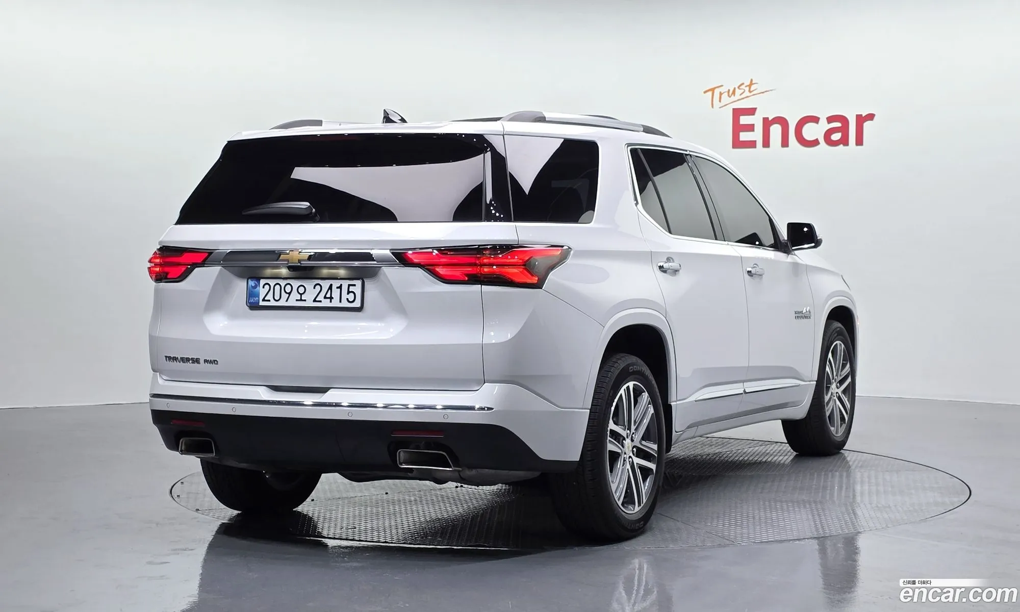 Chevrolet (GM Daewoo) Traverse 2022 — 4