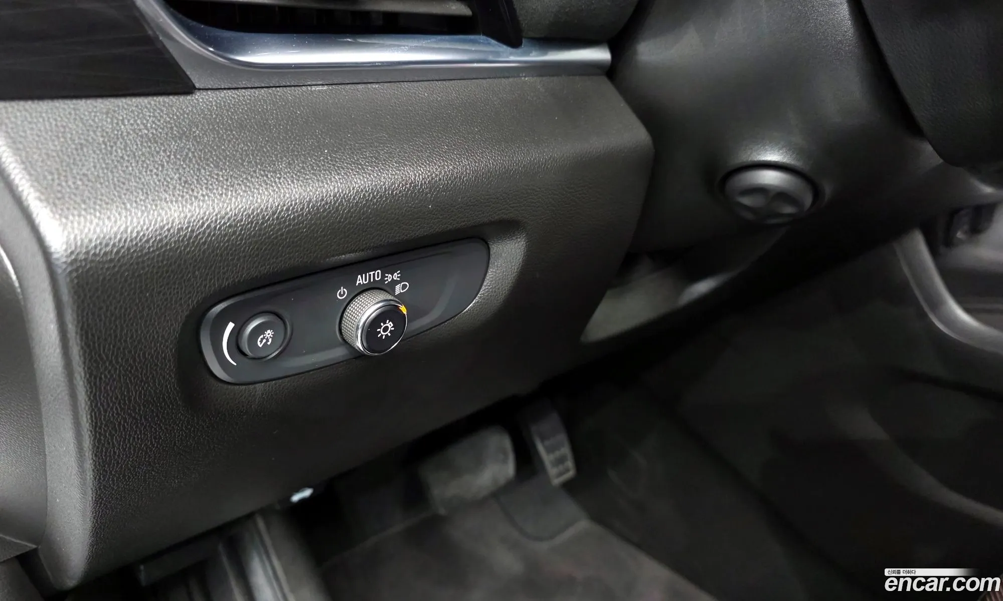 Chevrolet (GM Daewoo) Traverse 2022 — 17