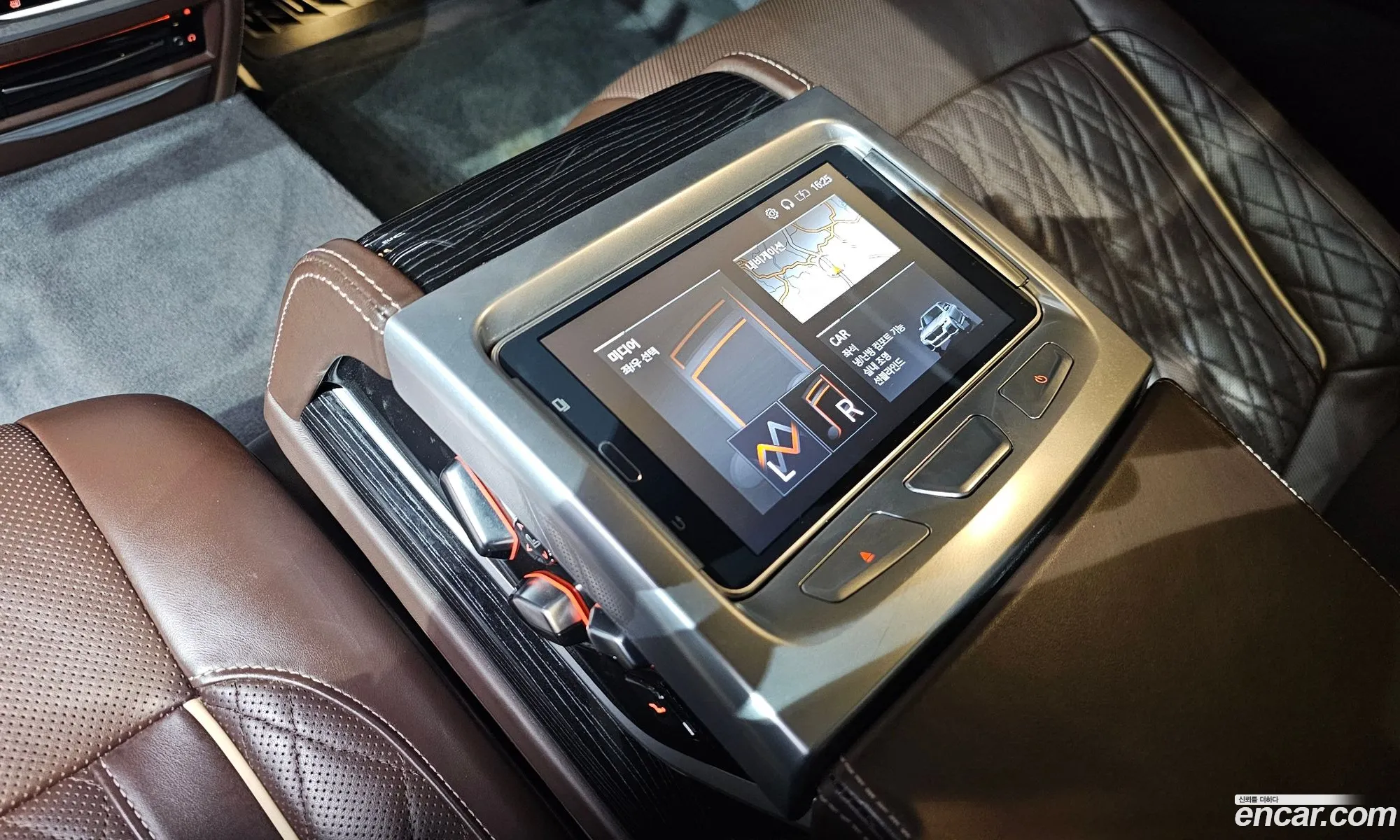 BMW 7 Series 2021 — 17