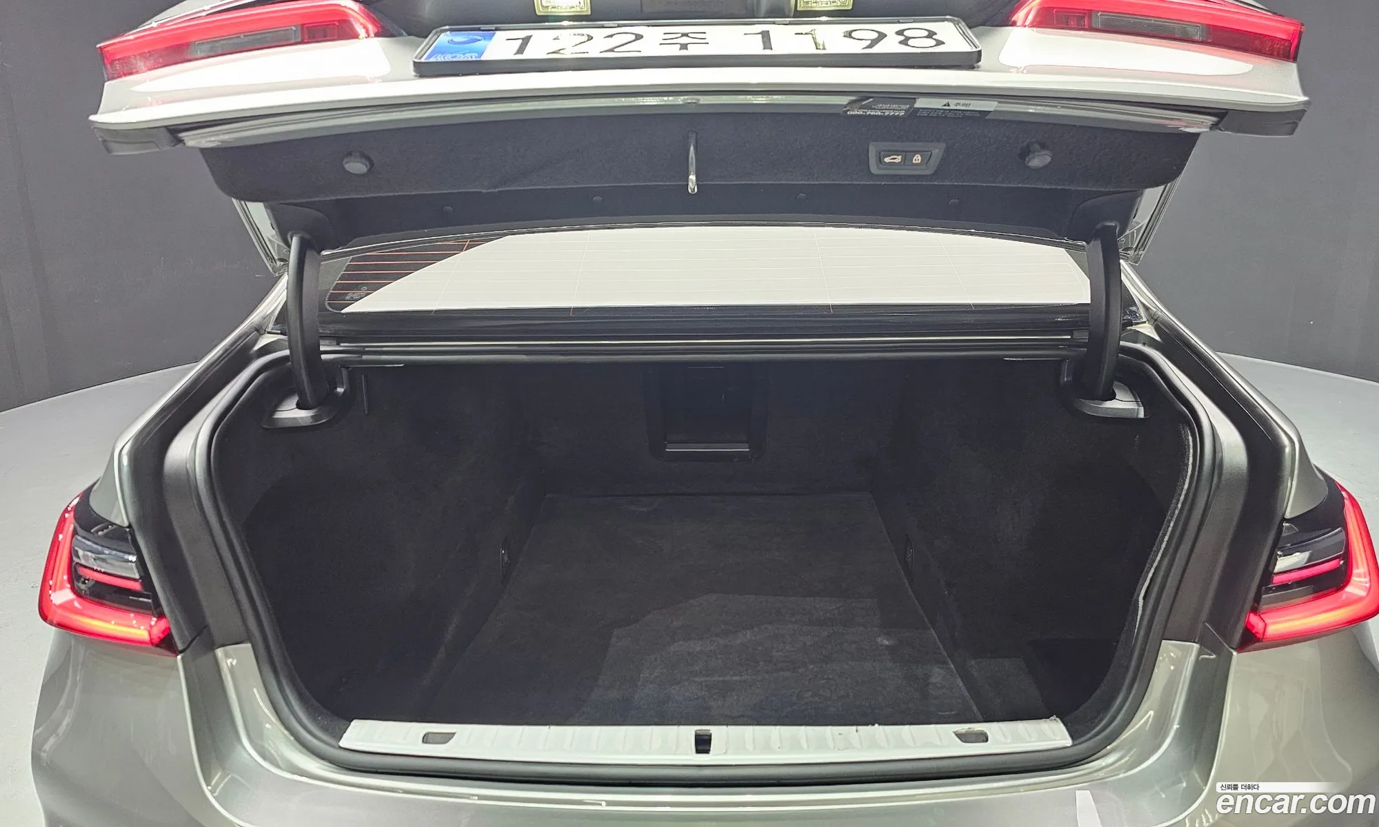 BMW 7 Series 2021 — 12