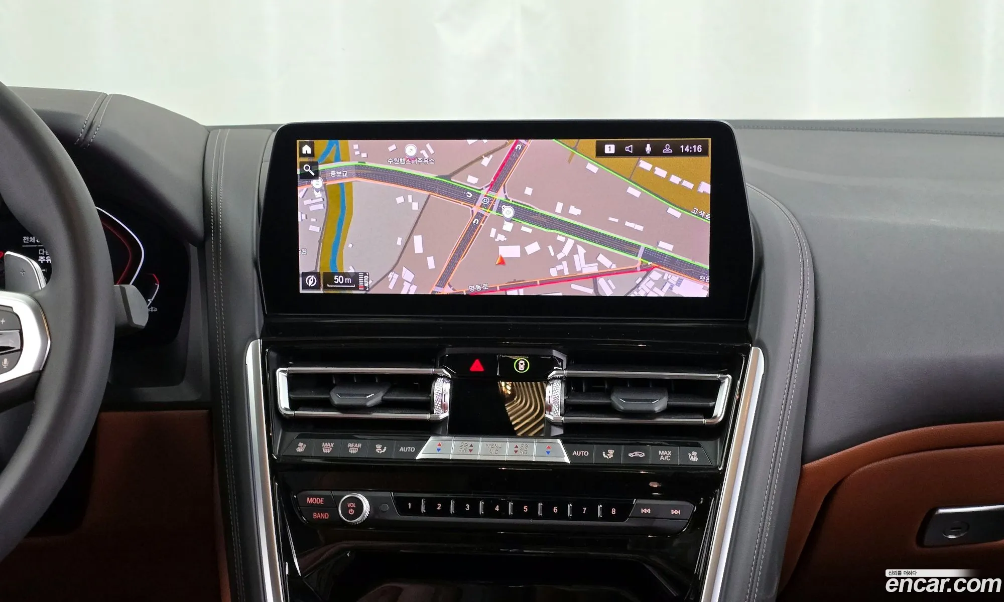BMW 8 Series 2023 — 13