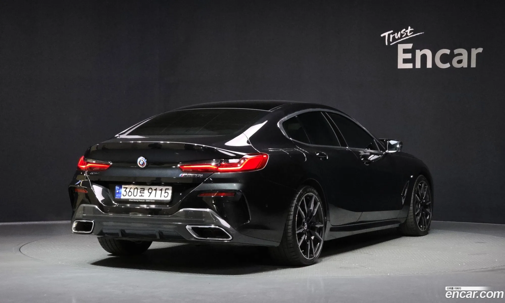 BMW 8 Series 2023 — 10