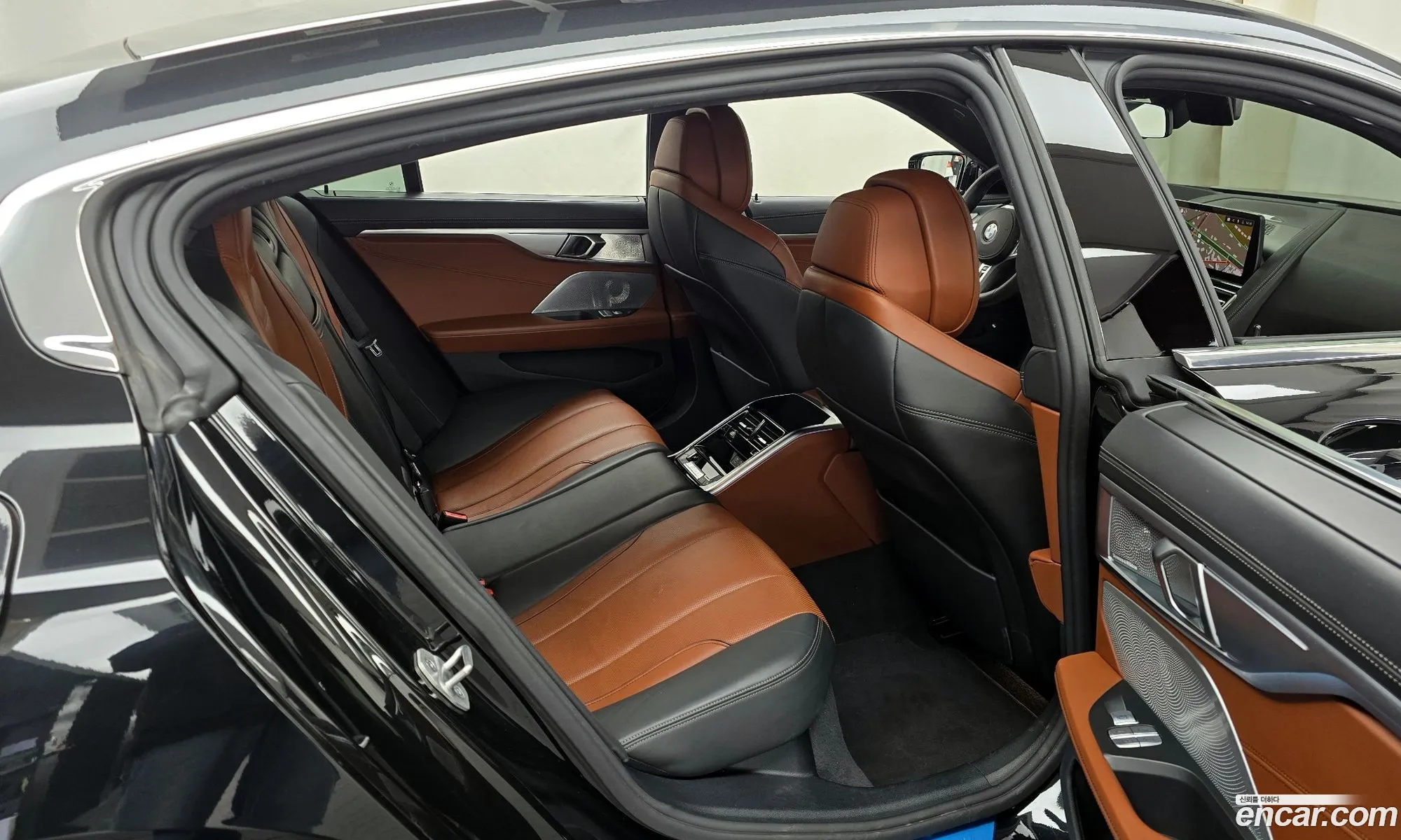 BMW 8 Series 2023 — 12