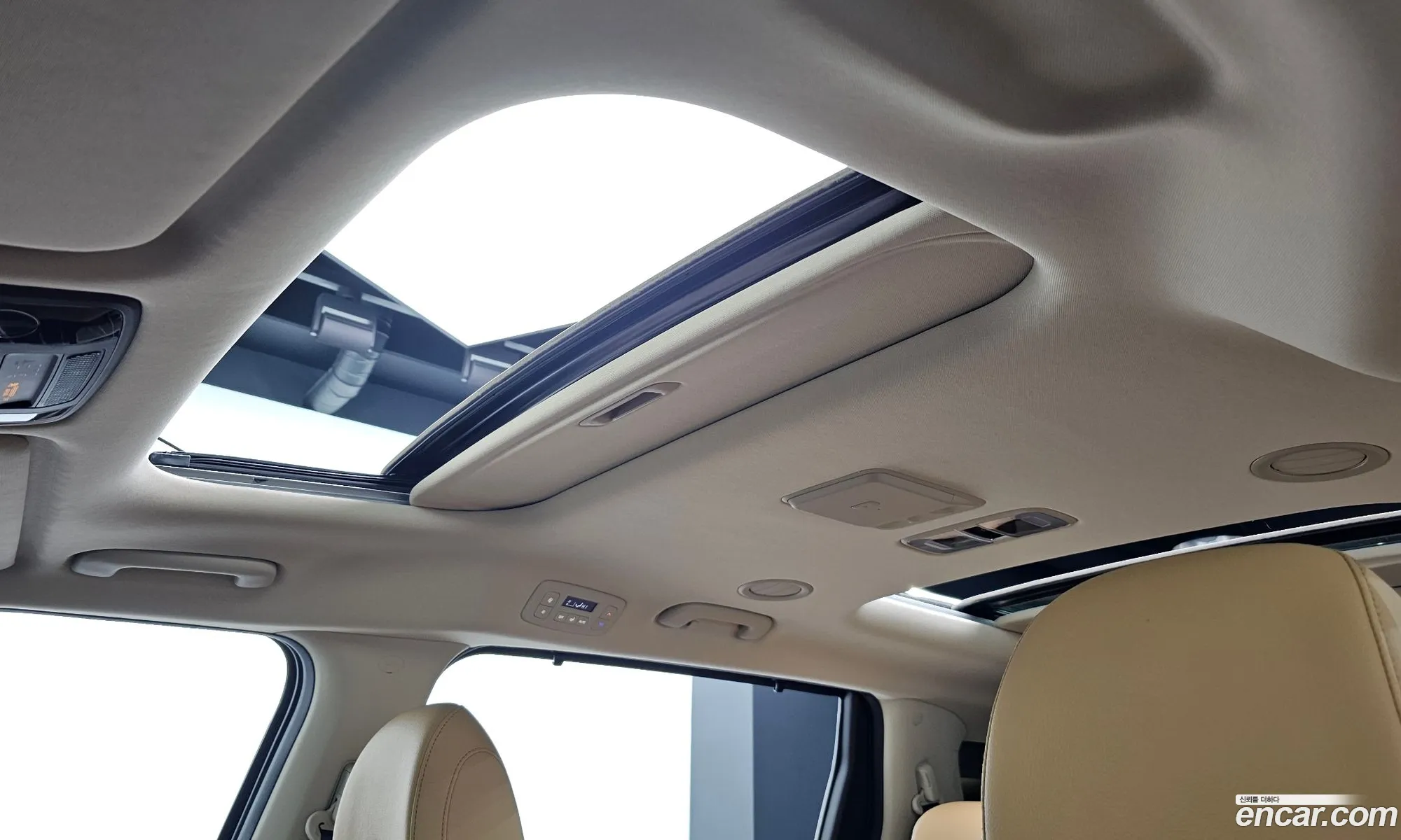 Kia Carnival 2022 — 10