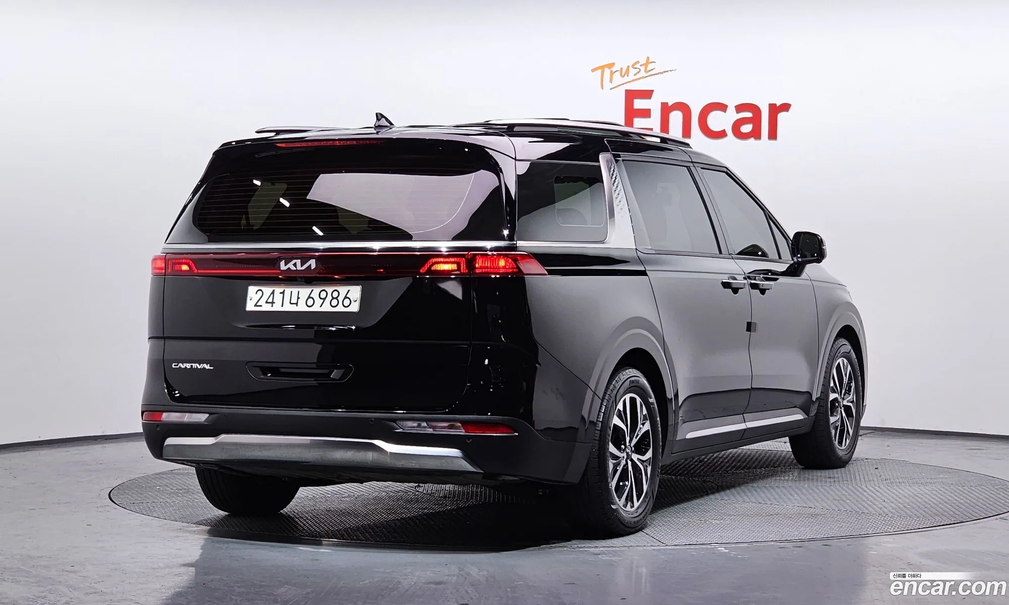 Kia Carnival 2022 — 18