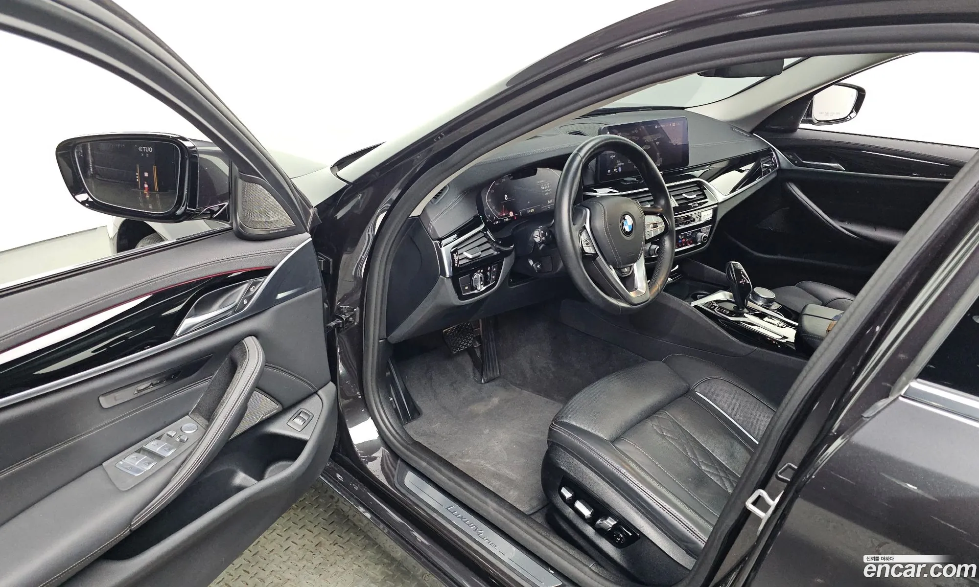 BMW 5 Series 2021 — 16