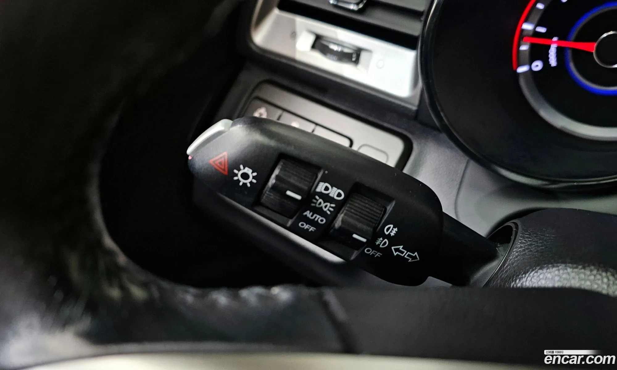 KG Mobility (SsangYong) Tivoli 2015 — 15