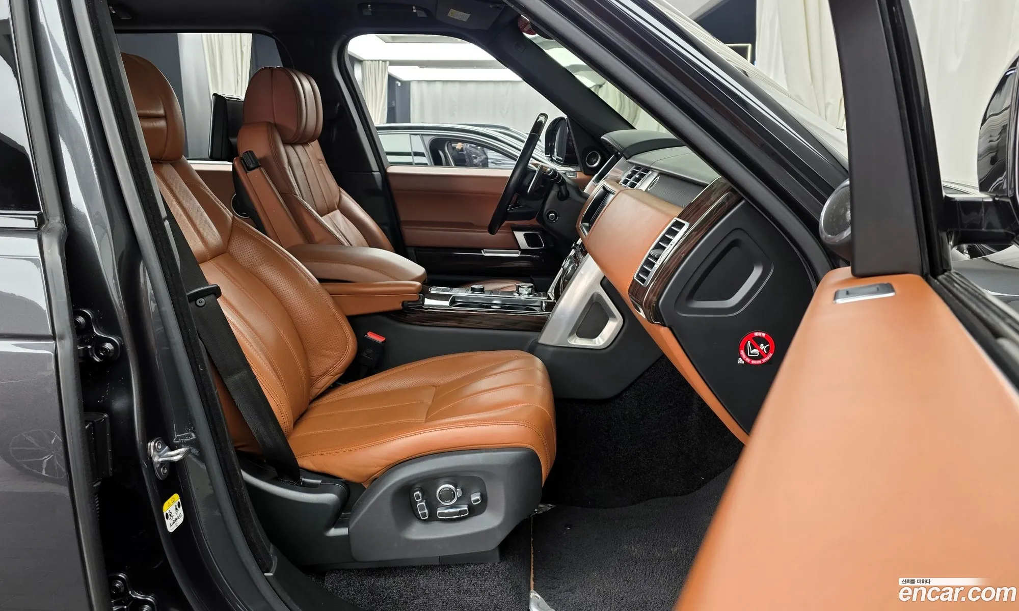 Land Rover Range Rover 2017 SALGA3FE6HA356080 — 15