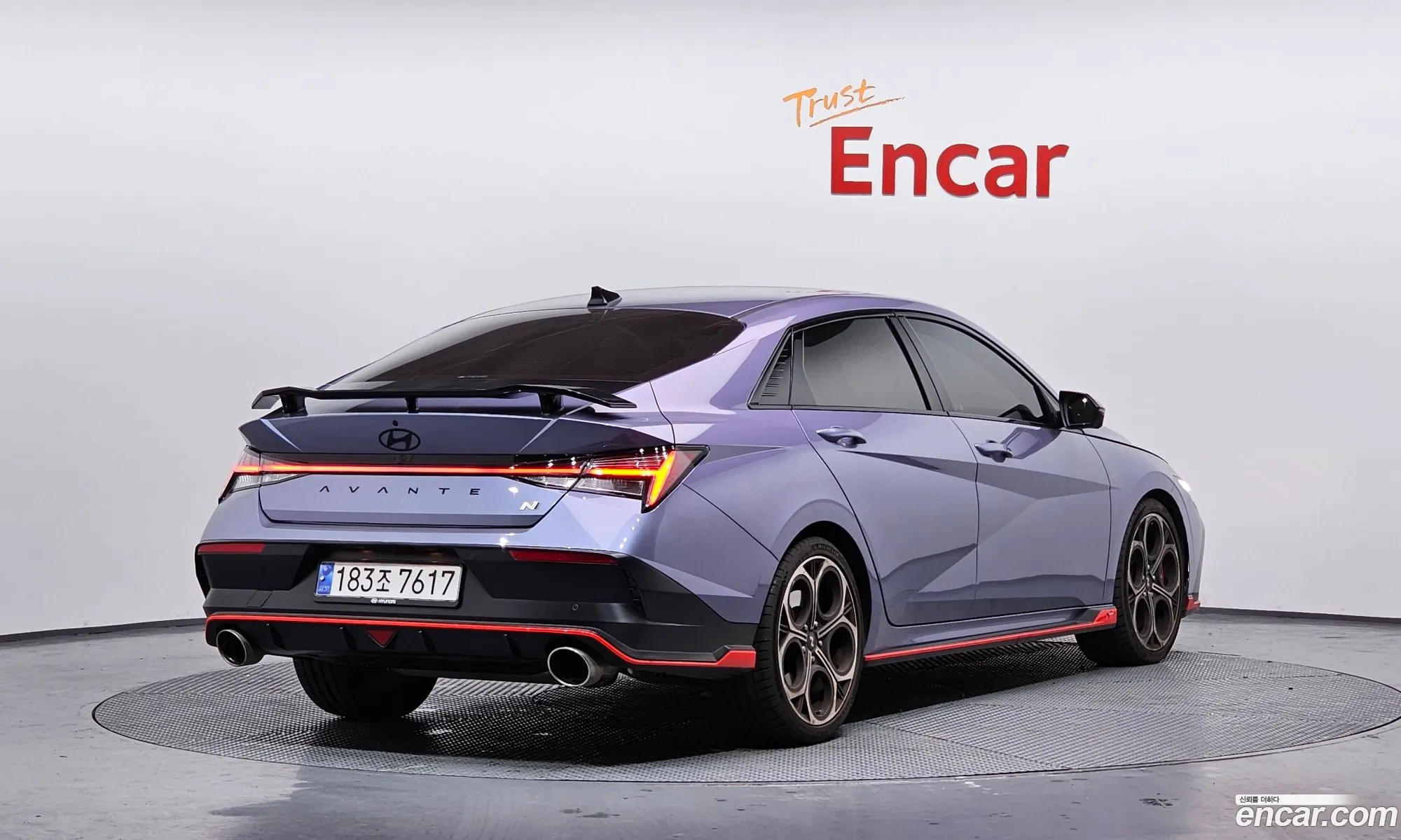 Hyundai Elantra 2025 — 4