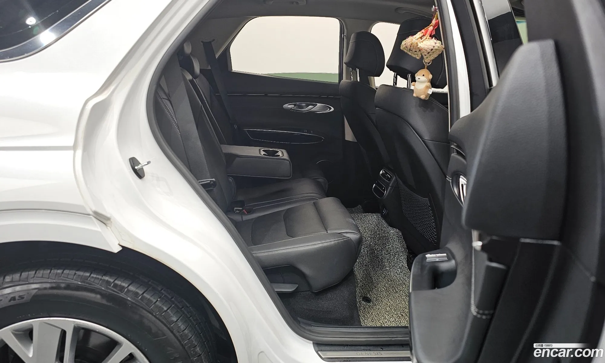 Genesis GV70 2022 — 16