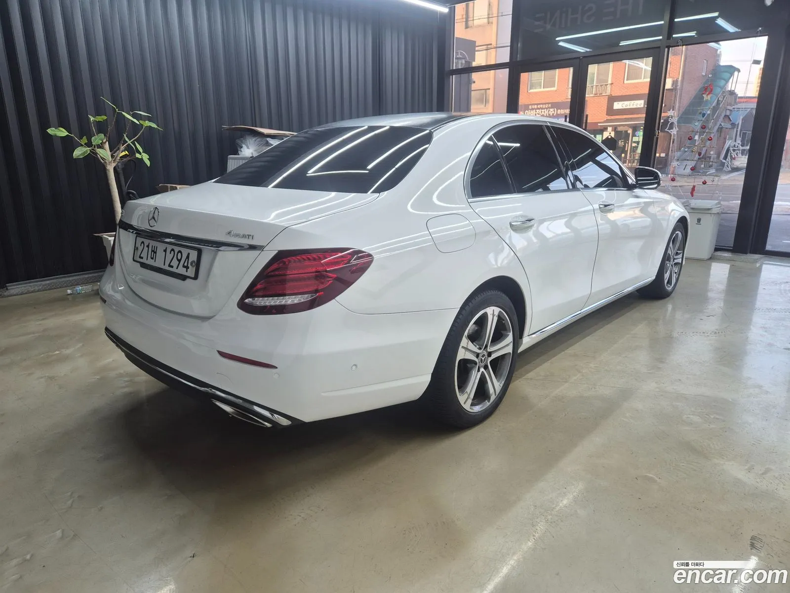 Mercedes-Benz E-Class W213 2017 — 15