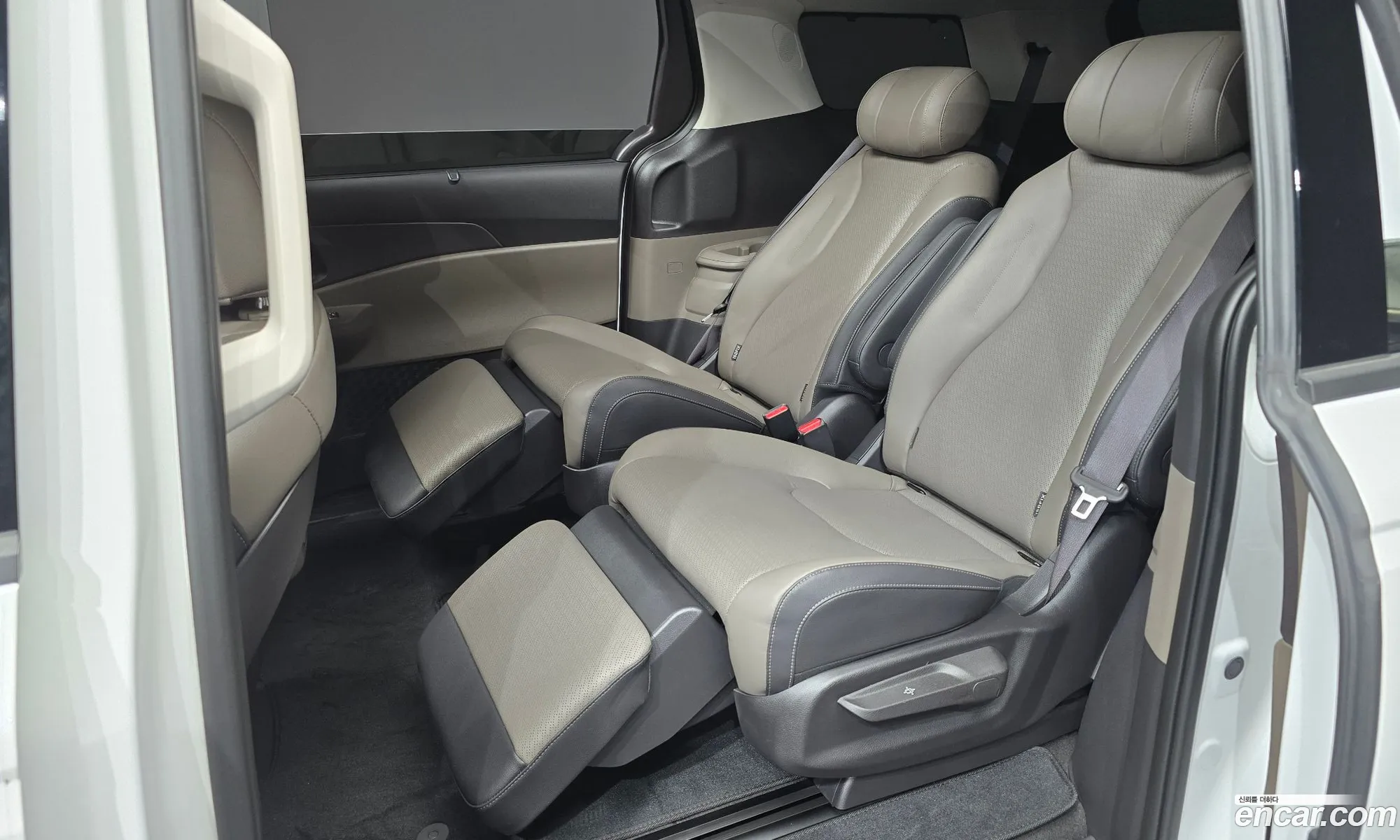 Kia Carnival 2024 — 8