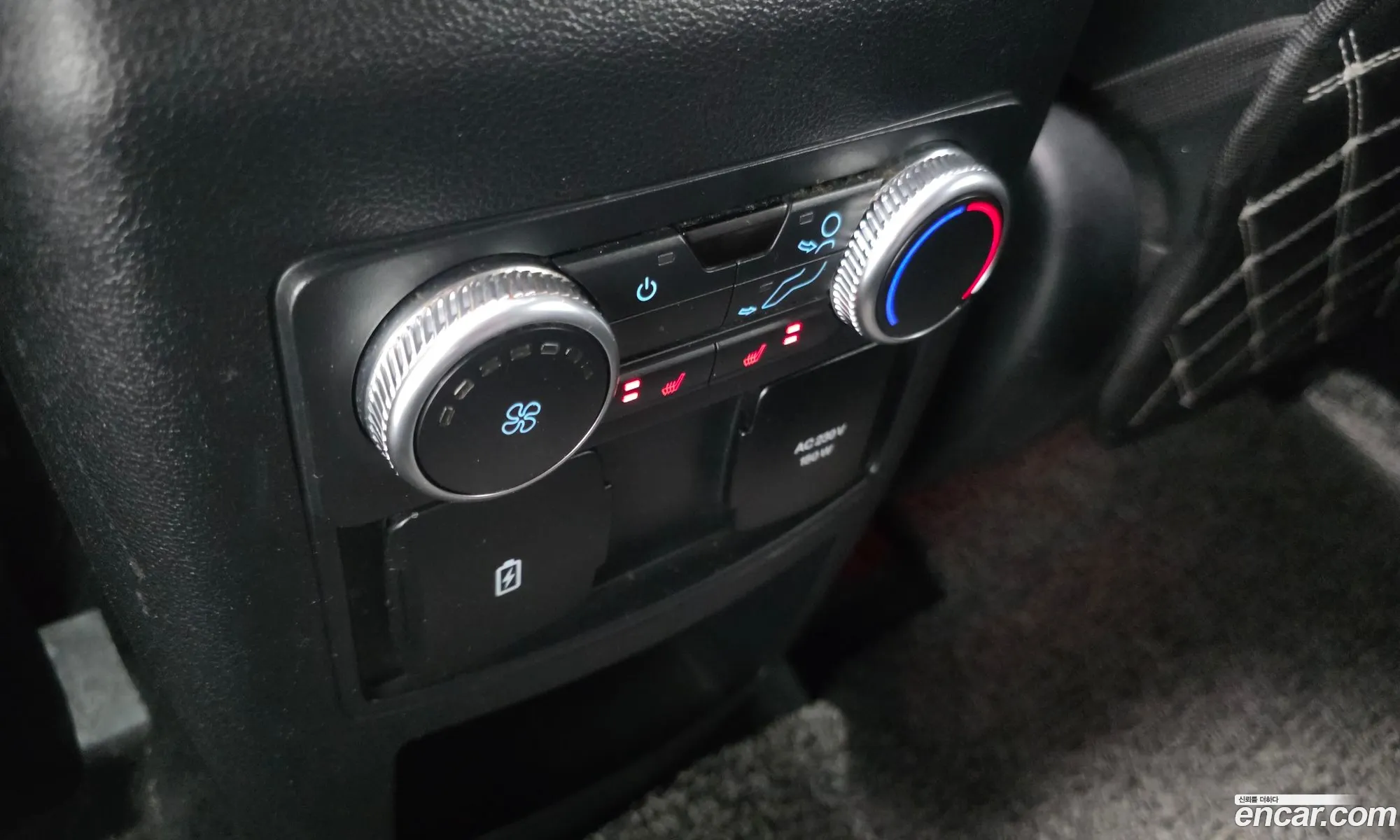 Ford Explorer 6th Gen 2020 1FMSK8FH4LGC17542 — 4