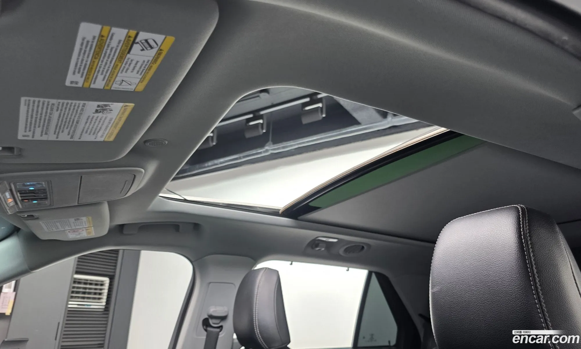Ford Explorer 6th Gen 2020 1FMSK8FH4LGC17542 — 12