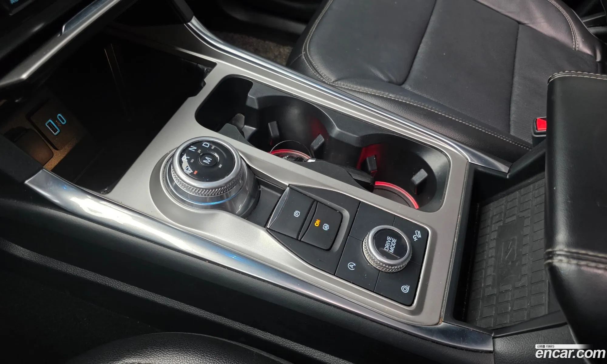 Ford Explorer 6th Gen 2020 1FMSK8FH4LGC17542 — 14