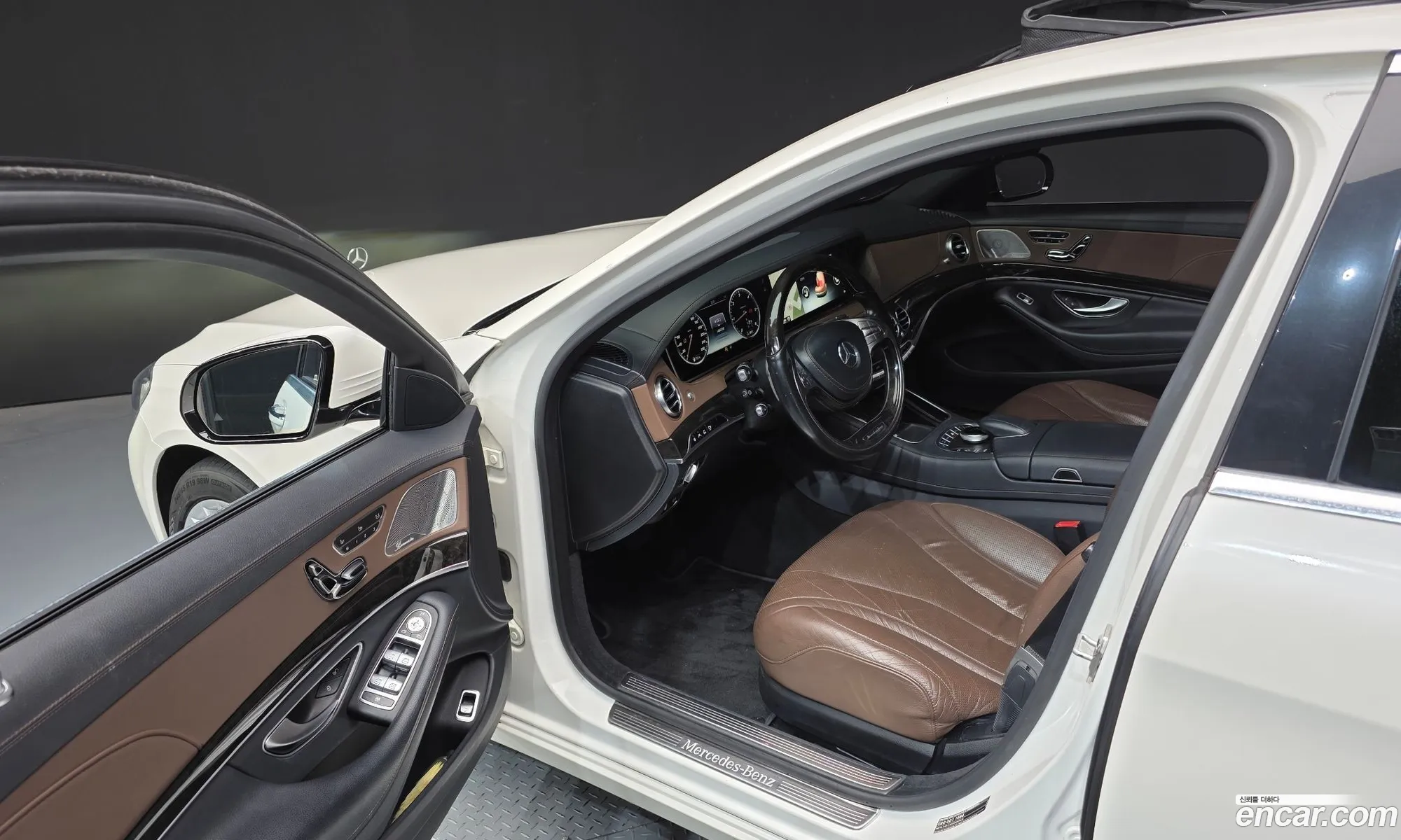 Mercedes-Benz S-Class W222 2015 WDDUF3CB8FA167763 — 9