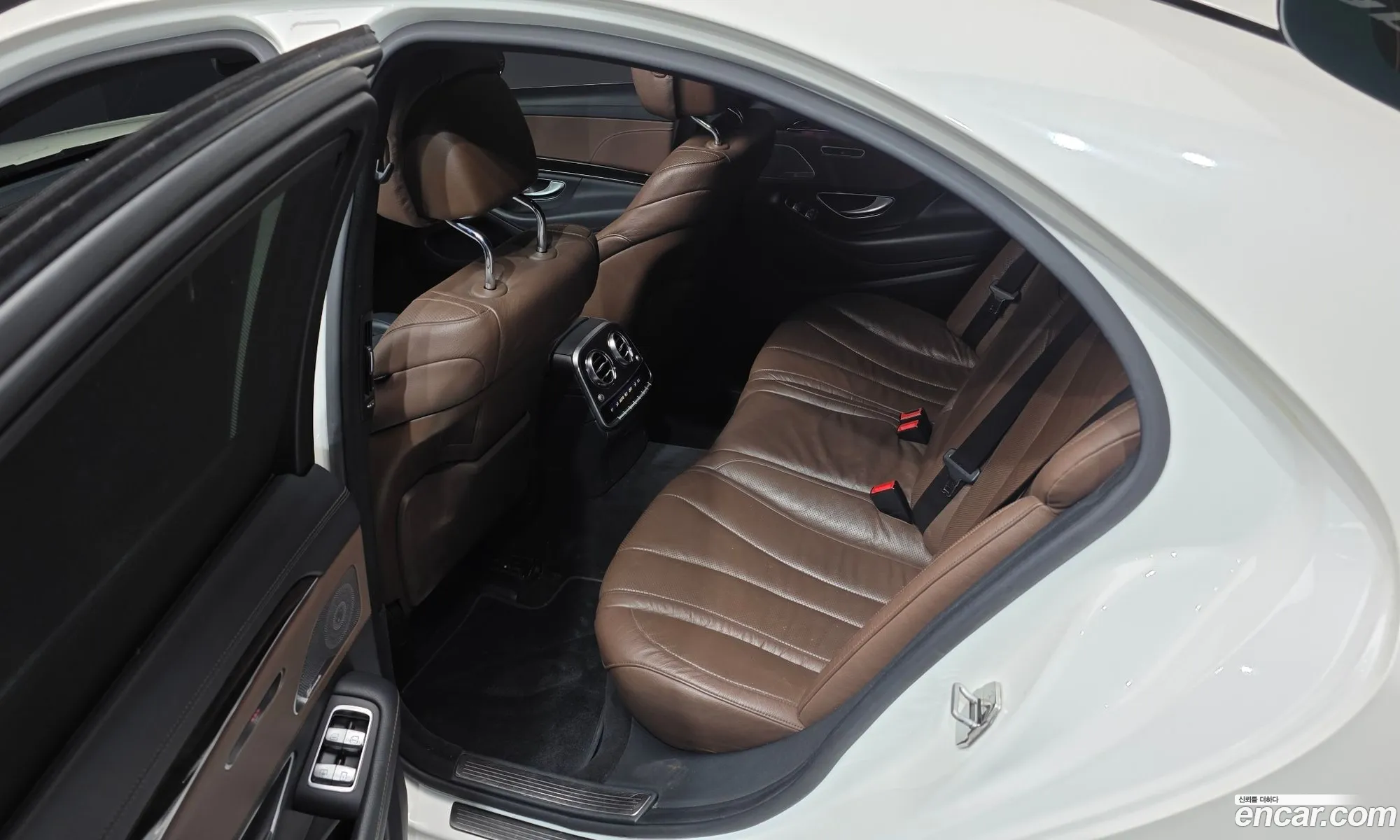 Mercedes-Benz S-Class W222 2015 WDDUF3CB8FA167763 — 3
