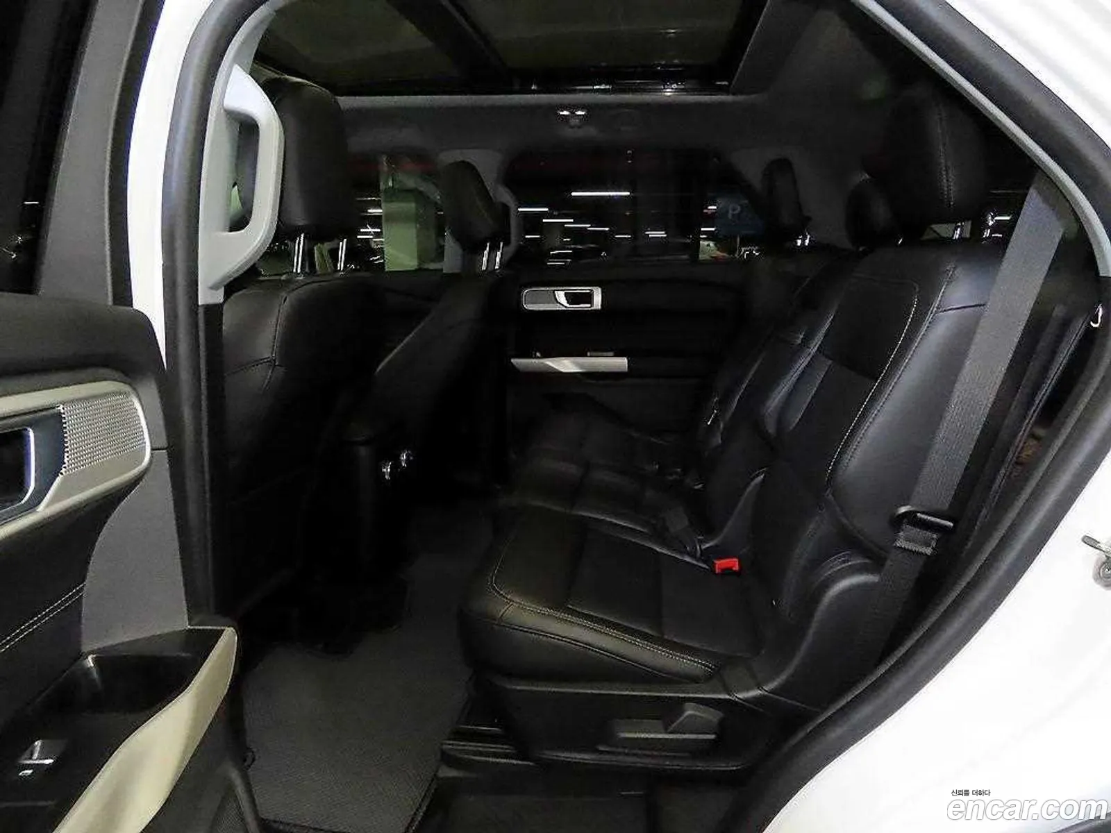 Ford Explorer 6th Gen 2022 — 20