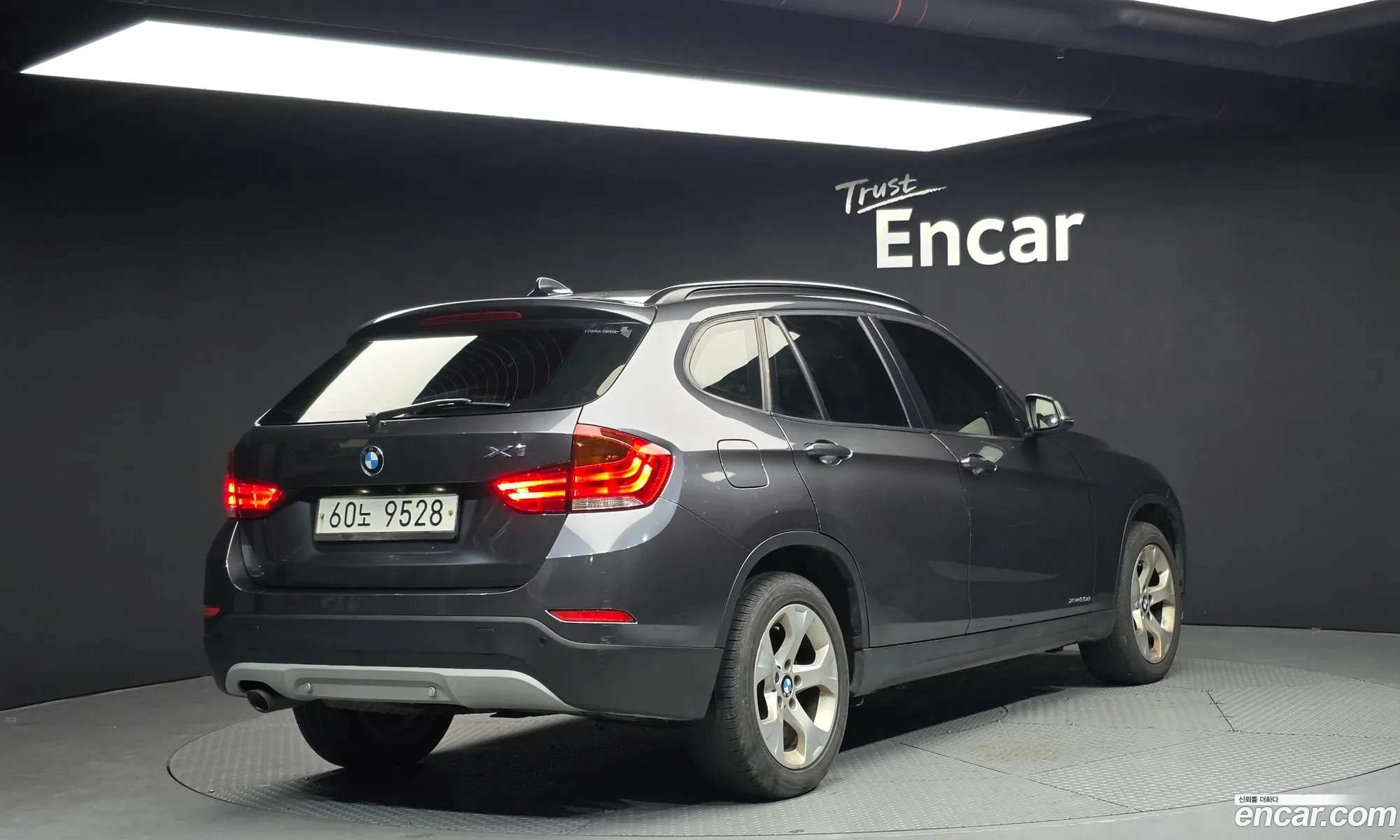 BMW X1 2014 WBAVP9100EVV44008 — 18