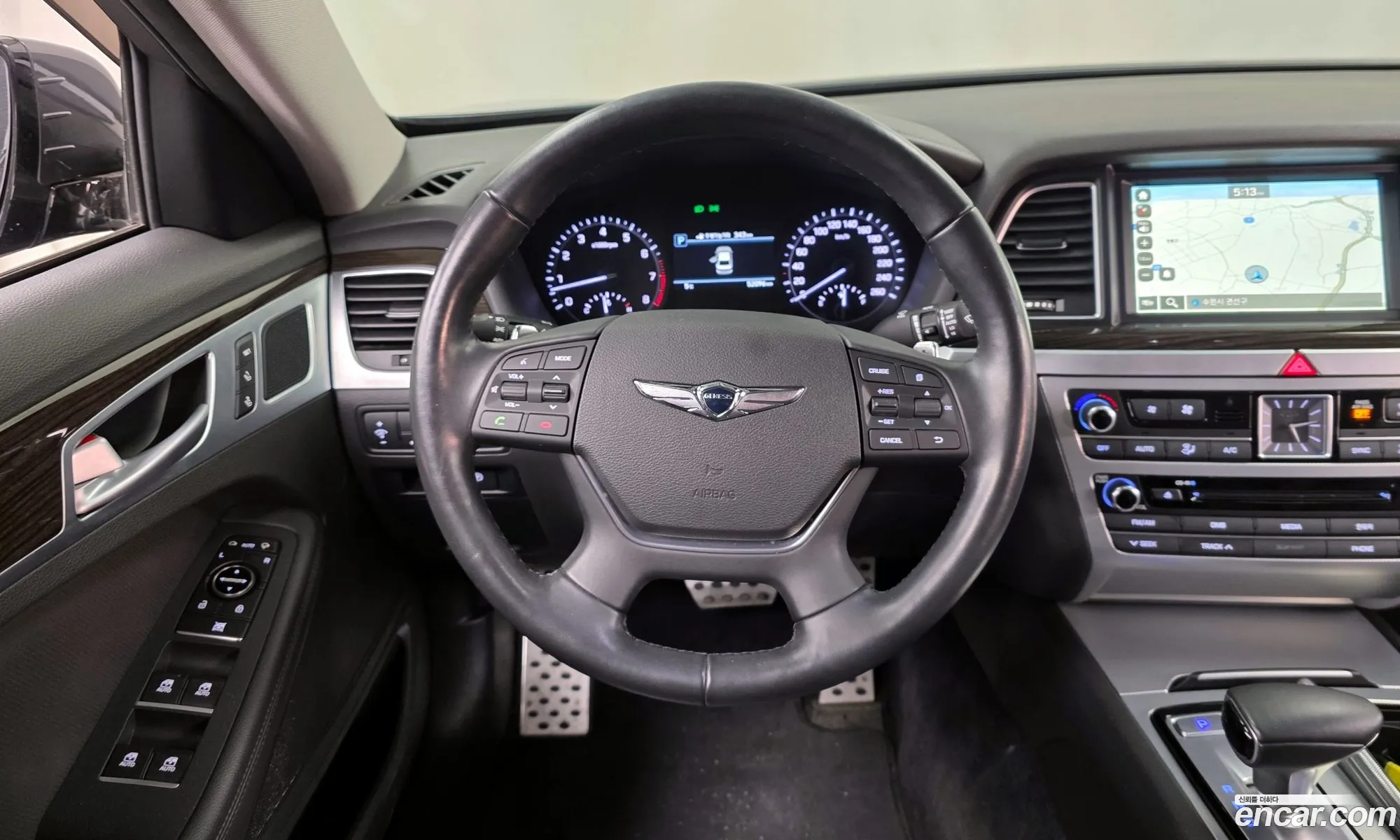 Genesis G80 2016 — 13