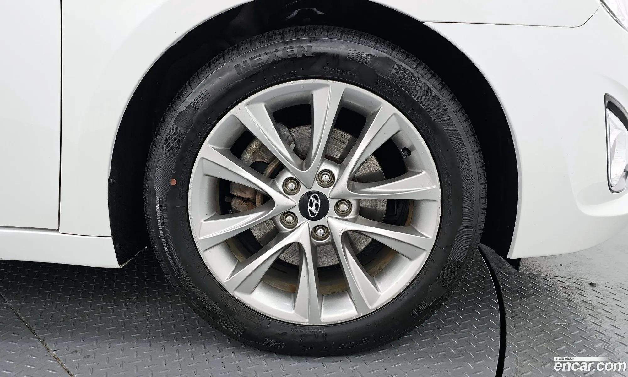 Hyundai i40 Saloon 2014 — 19