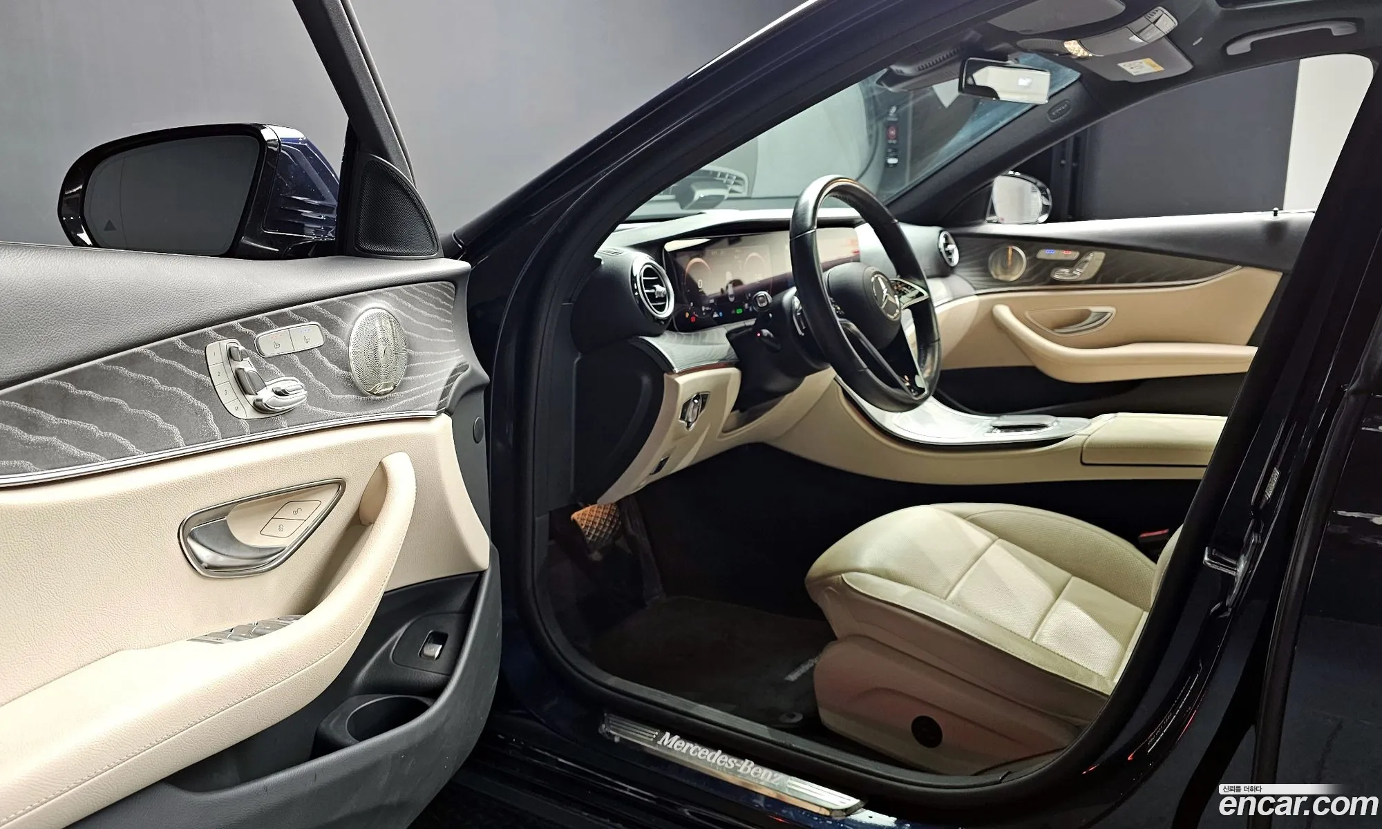 Mercedes-Benz E-Class W213 2022 — 12