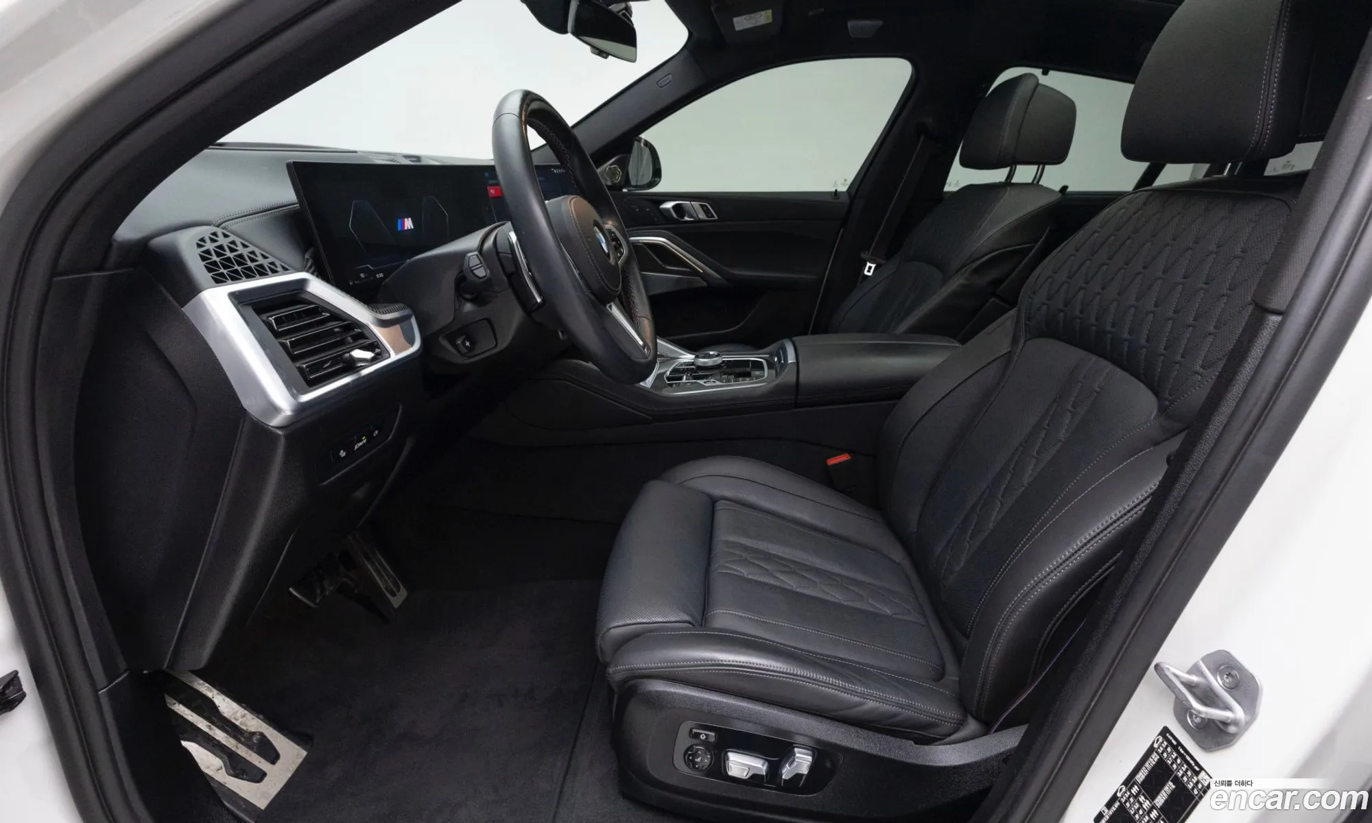 BMW X6 2023 — 7