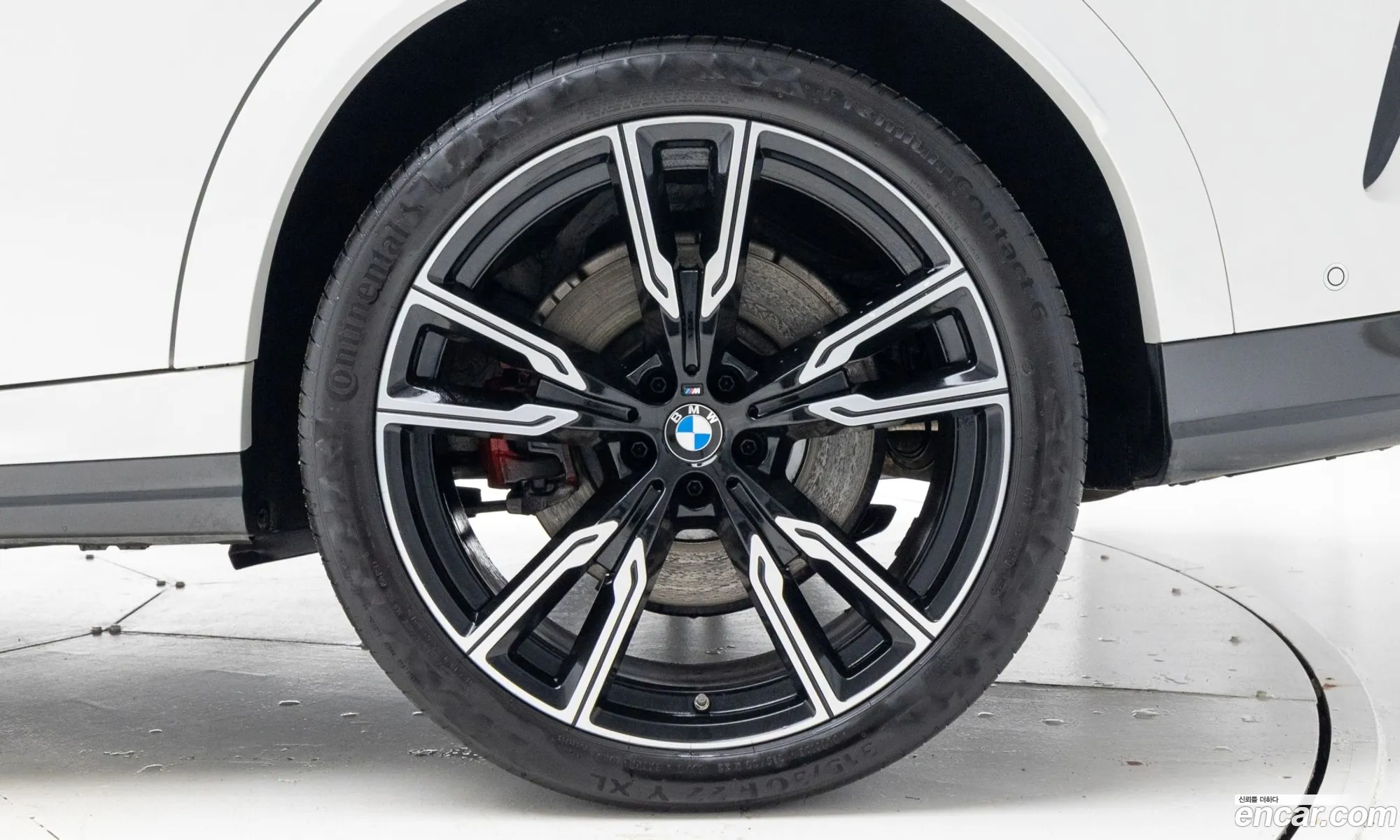 BMW X6 2023 — 17