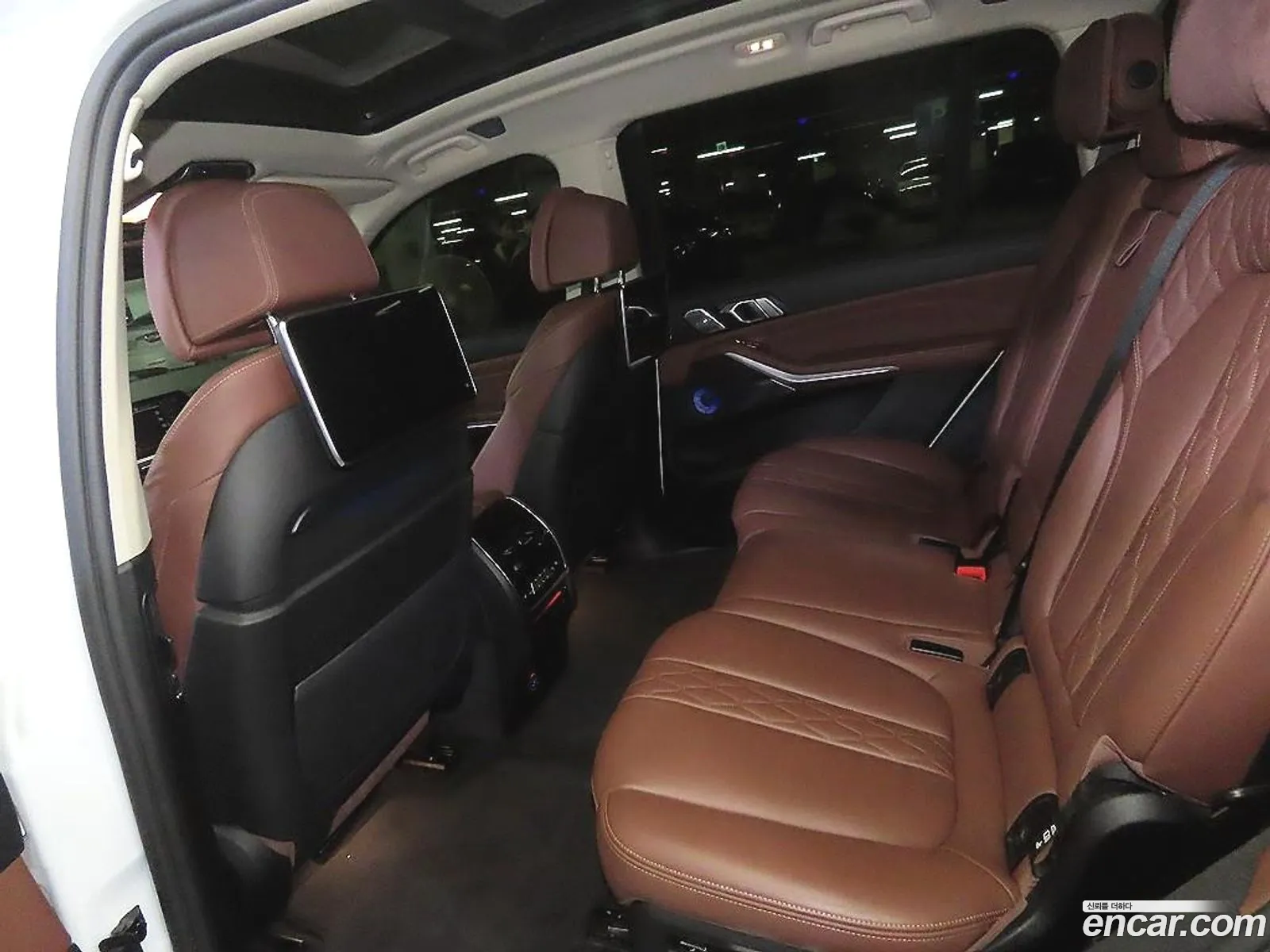 BMW X7 2021 — 18