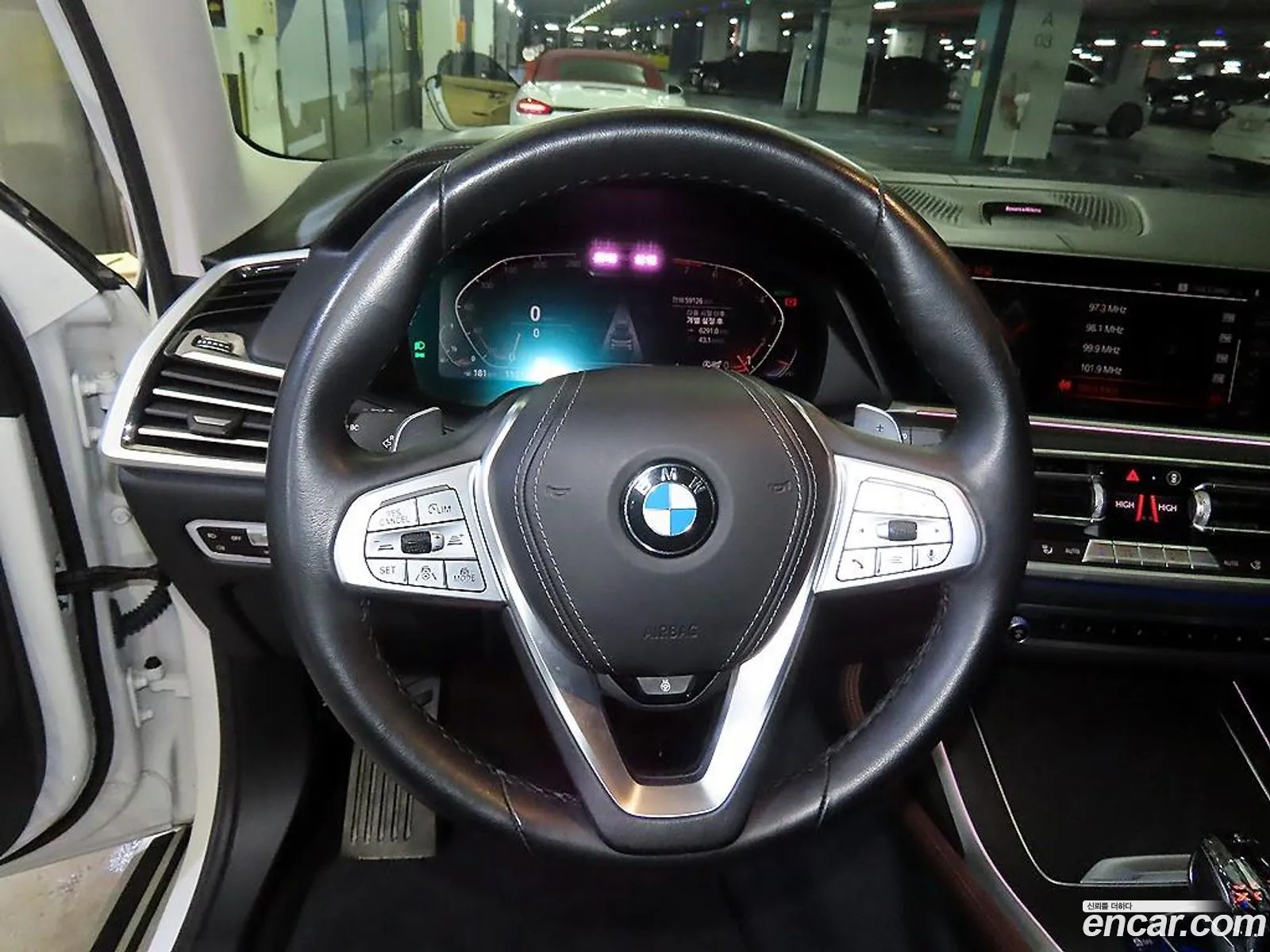 BMW X7 2021 — 17