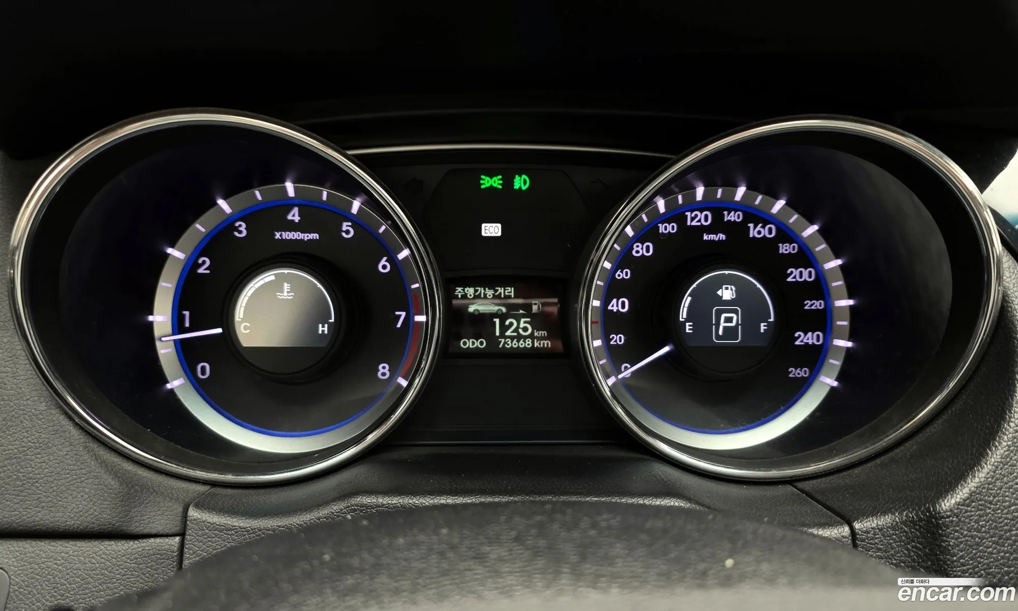 Hyundai YF Sonata 2009 — 6
