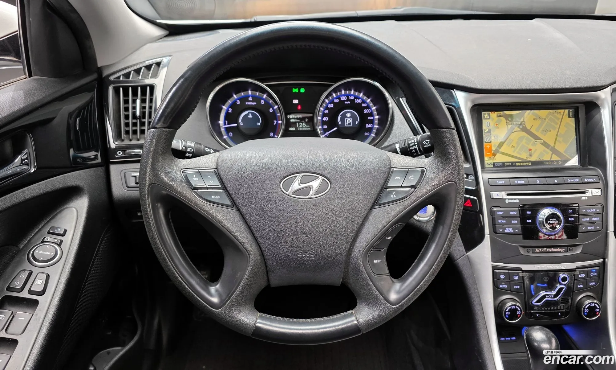 Hyundai YF Sonata 2009 — 14