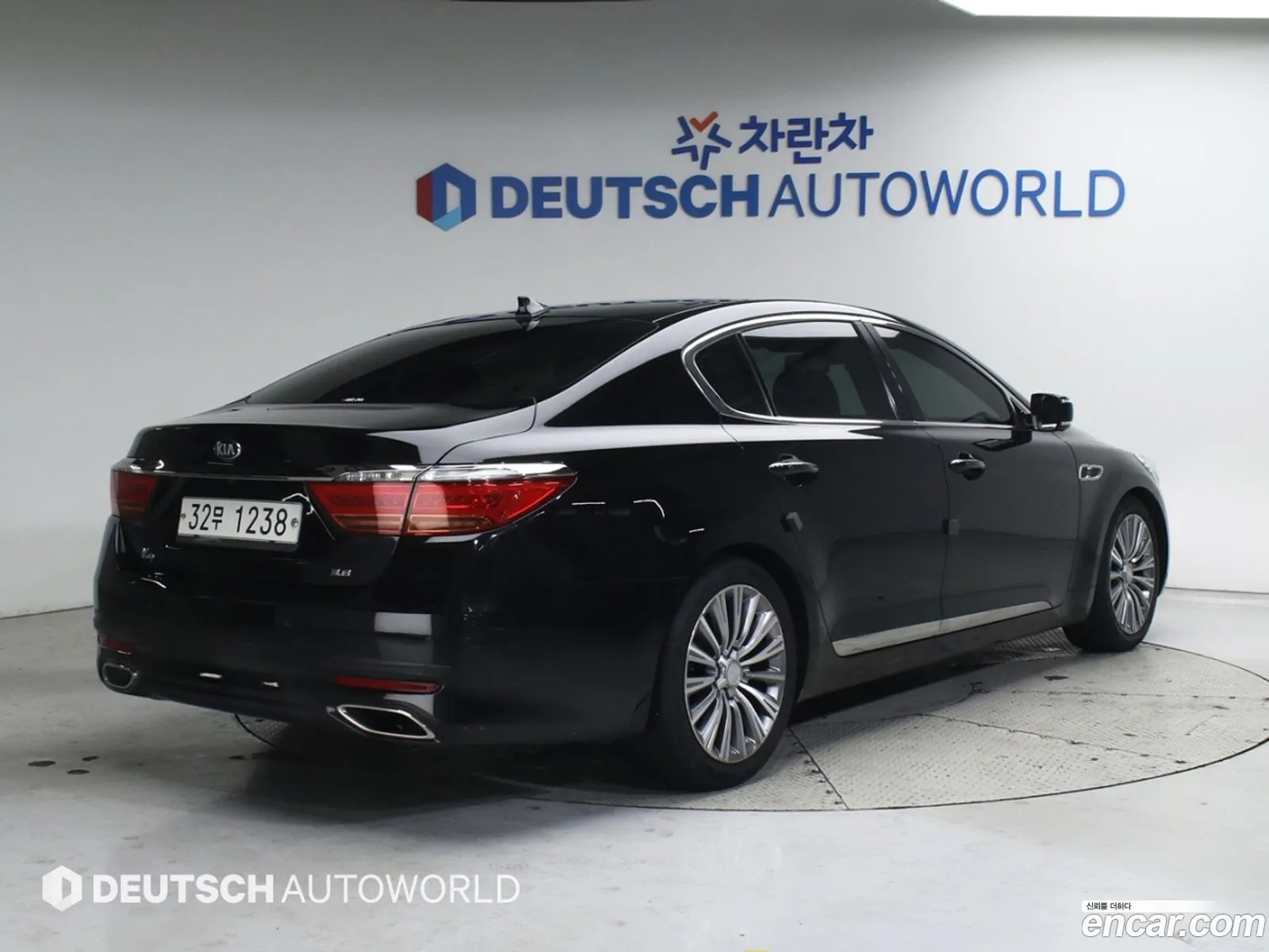 Kia K9 2015 — 12