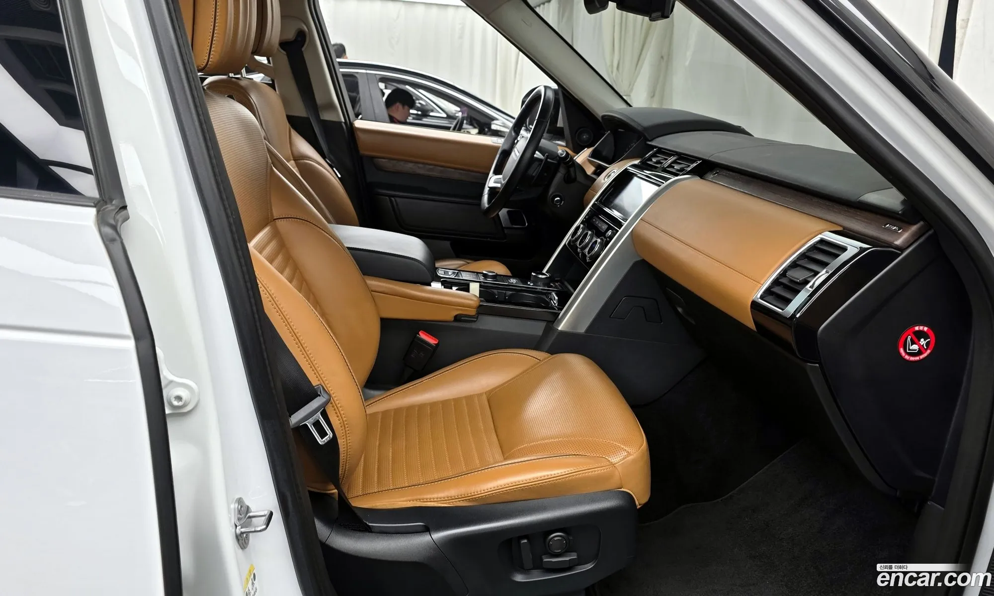 Land Rover Discovery 5 2019 SALRA2BK9KA091130 — 9