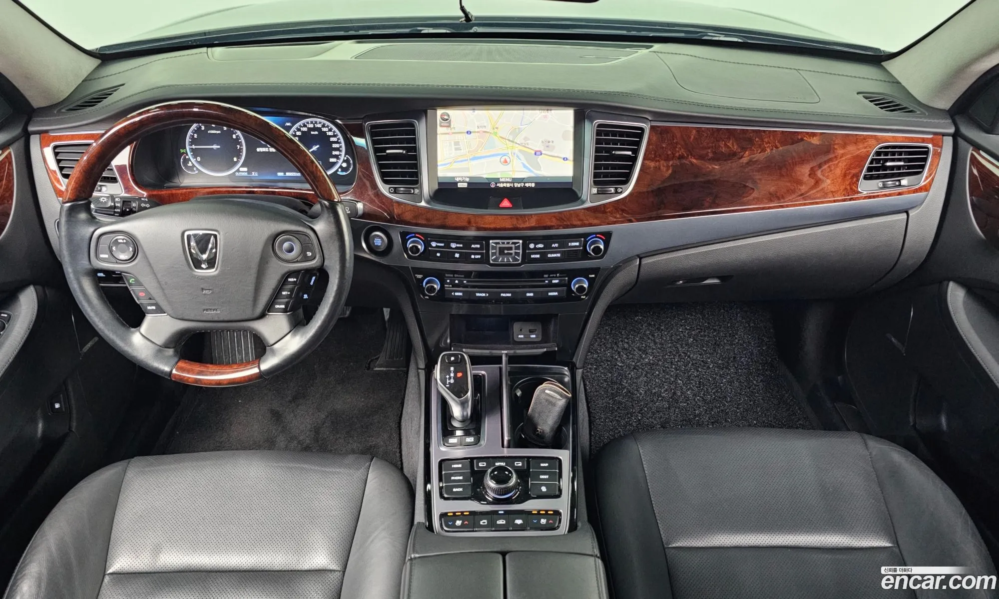 Hyundai Equus 2014 — 19