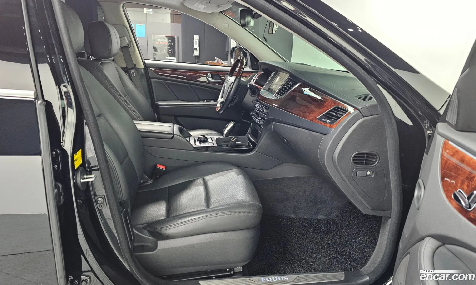 Hyundai Equus 2014 — 13
