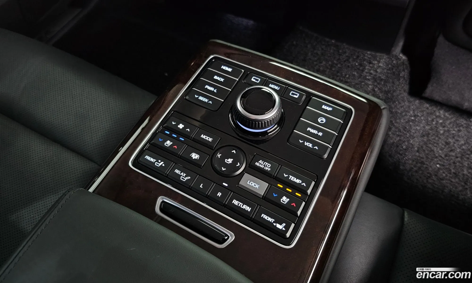 Hyundai Equus 2014 — 16