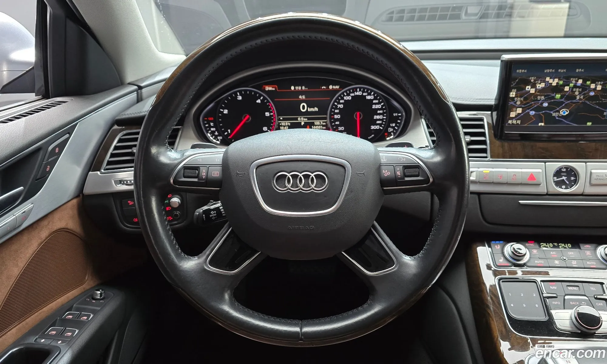 Audi A8 2015 WAUZZZ4H9FN033802 — 17