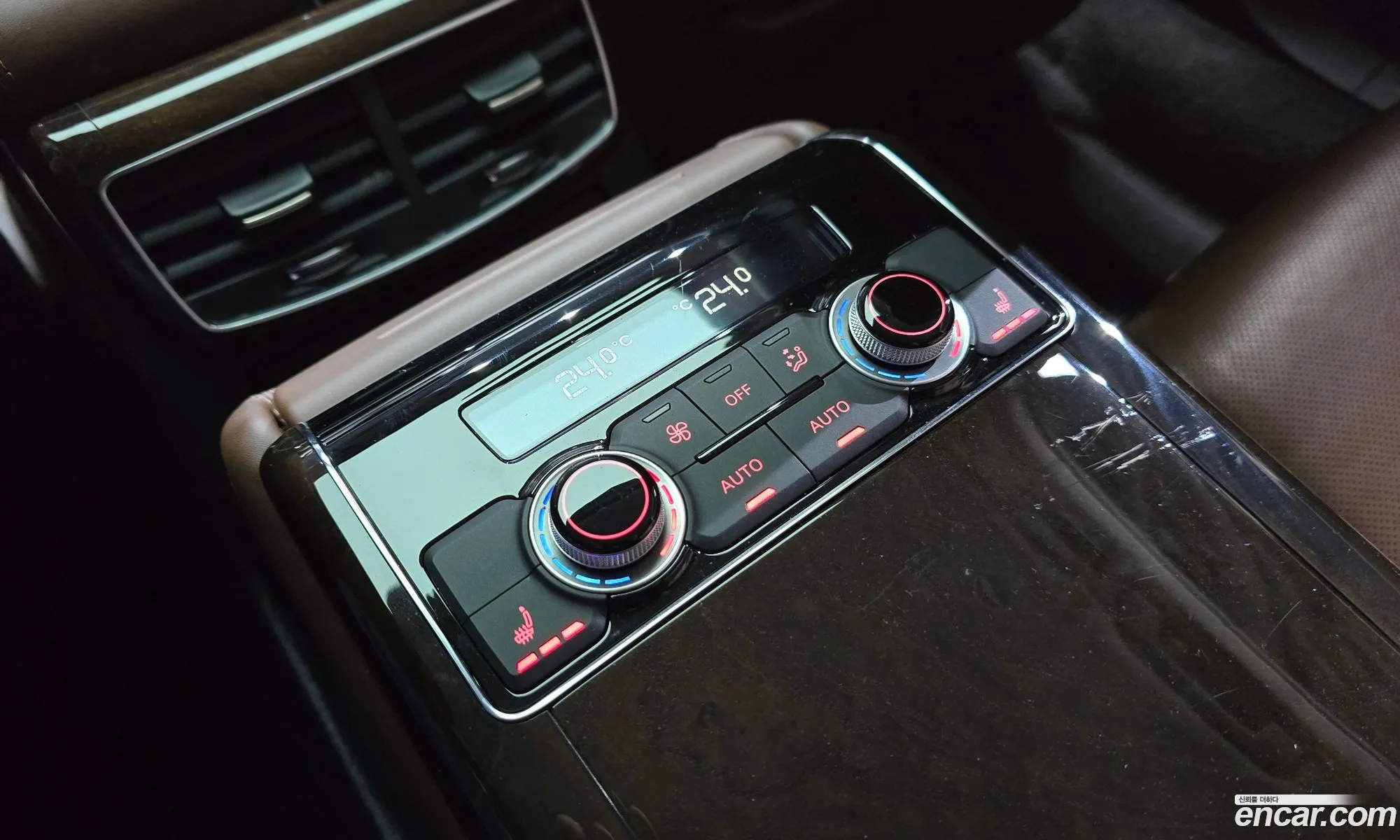 Audi A8 2015 WAUZZZ4H9FN033802 — 3