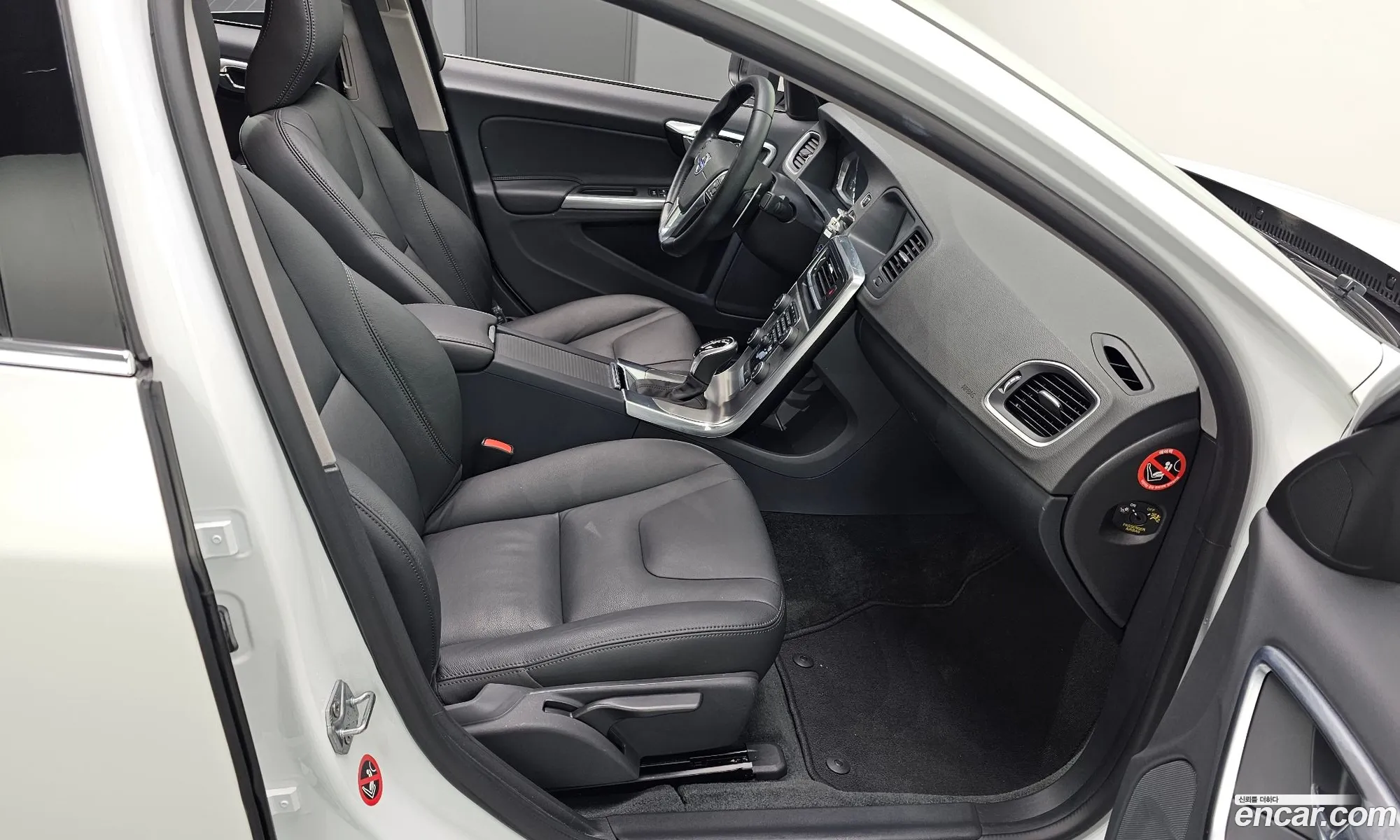 Volvo S60 2014 YV1FS84BBE2304514 — 17