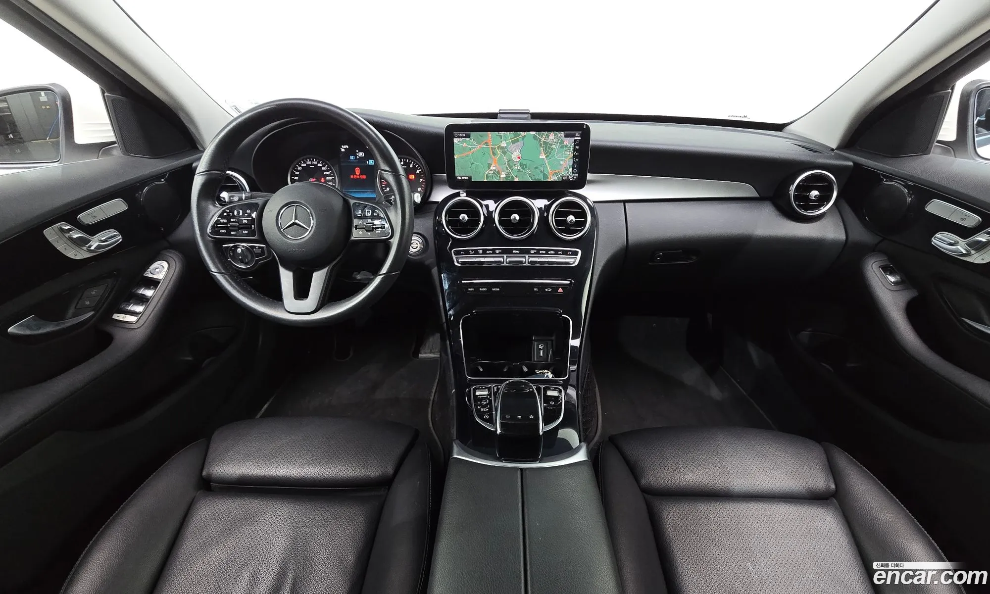 Mercedes-Benz C-Class W205 2019 — 19