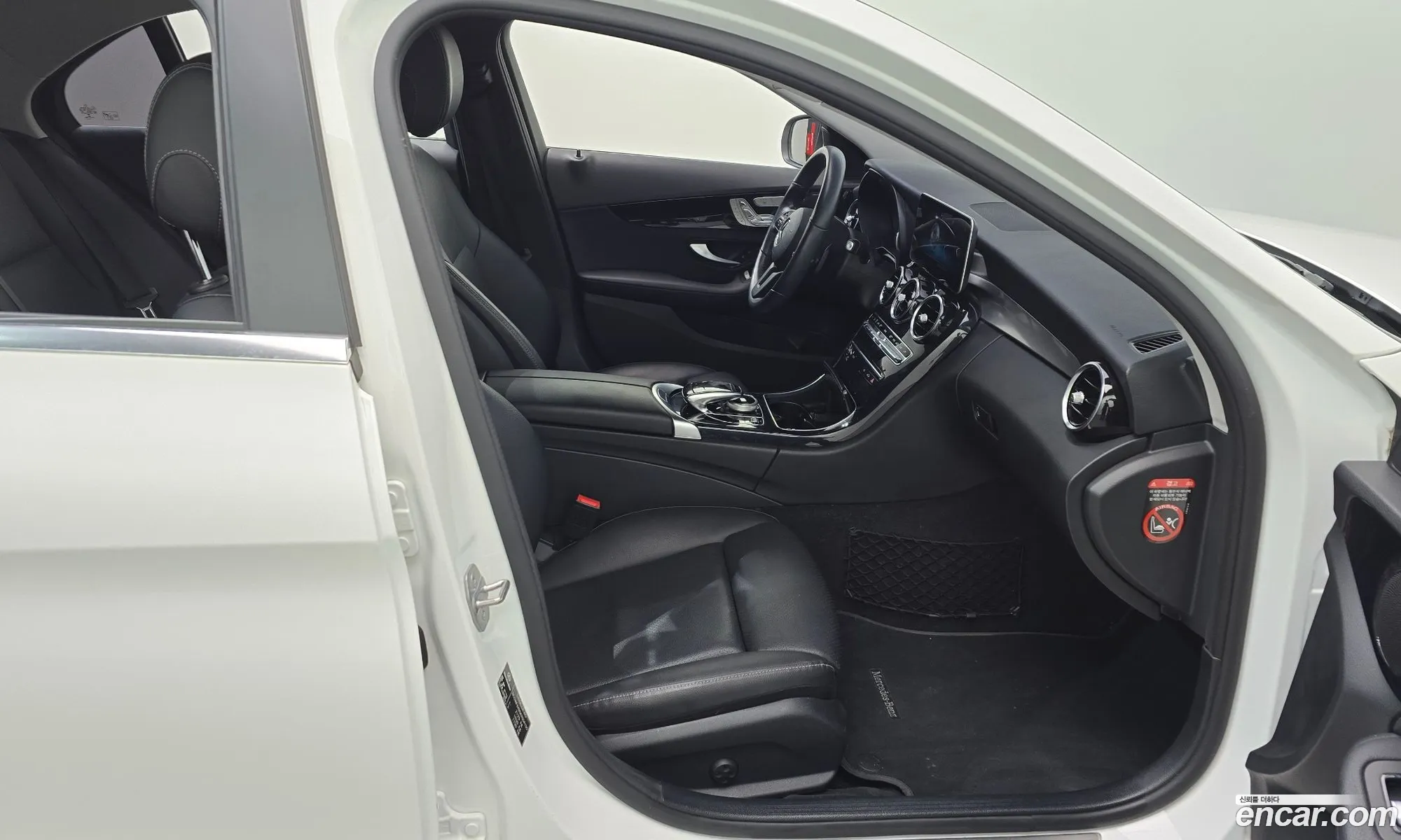 Mercedes-Benz C-Class W205 2019 — 14