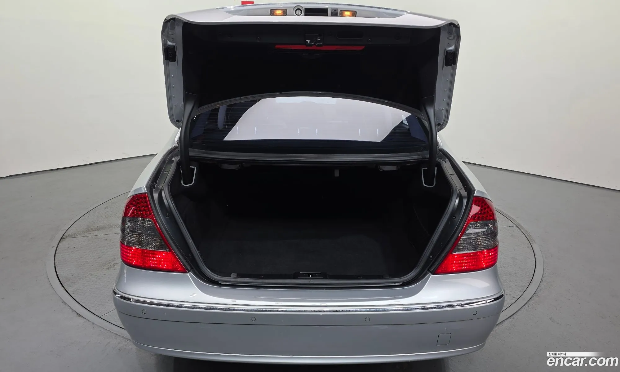 Mercedes-Benz E-Class W211 2007 WDBUF41X57B216653 — 19